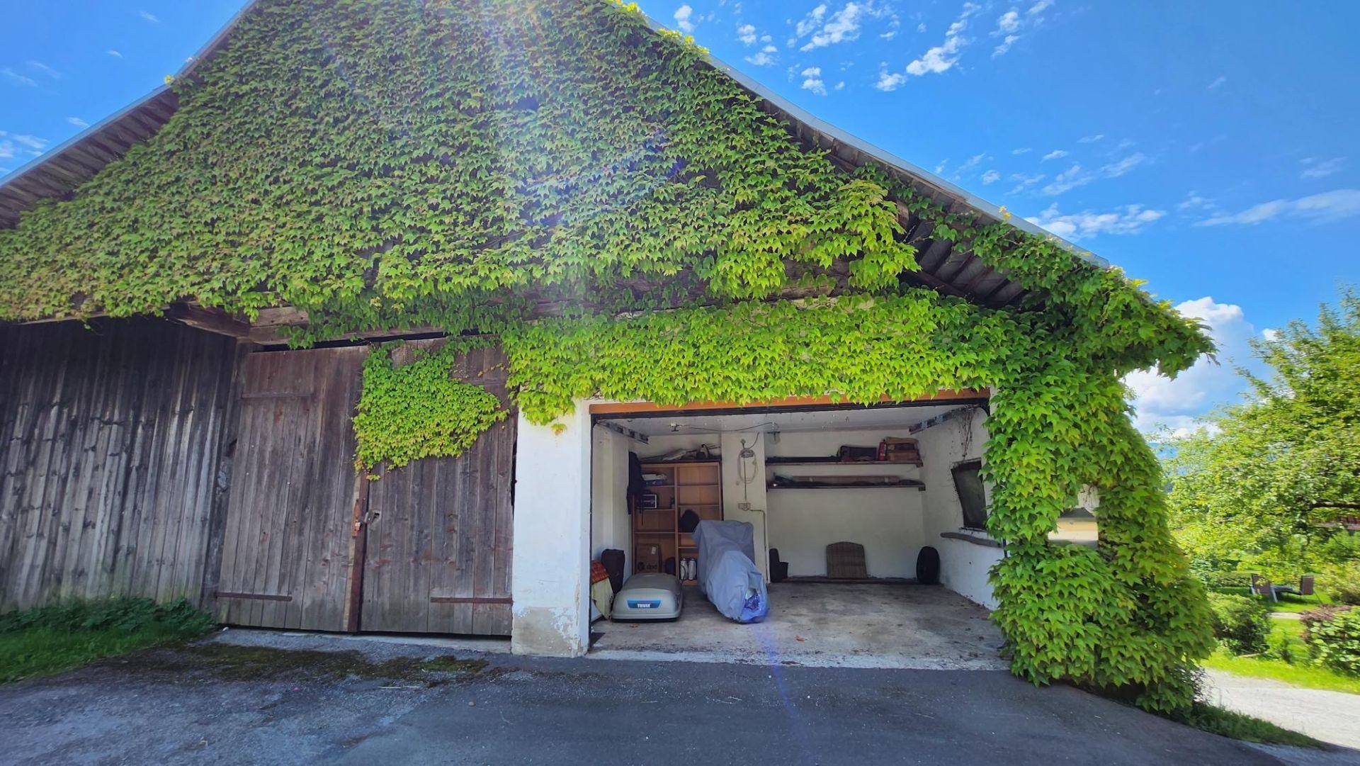 Garage im Stallgebäude