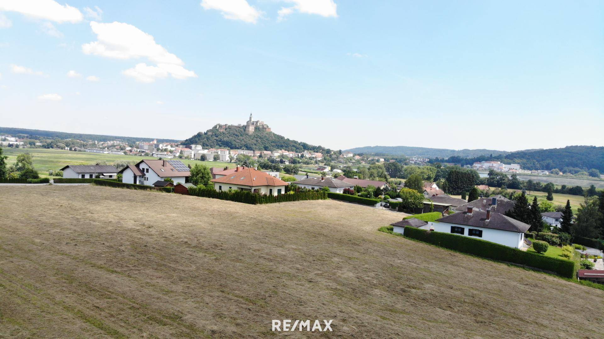 Drohnenansicht zur Burg