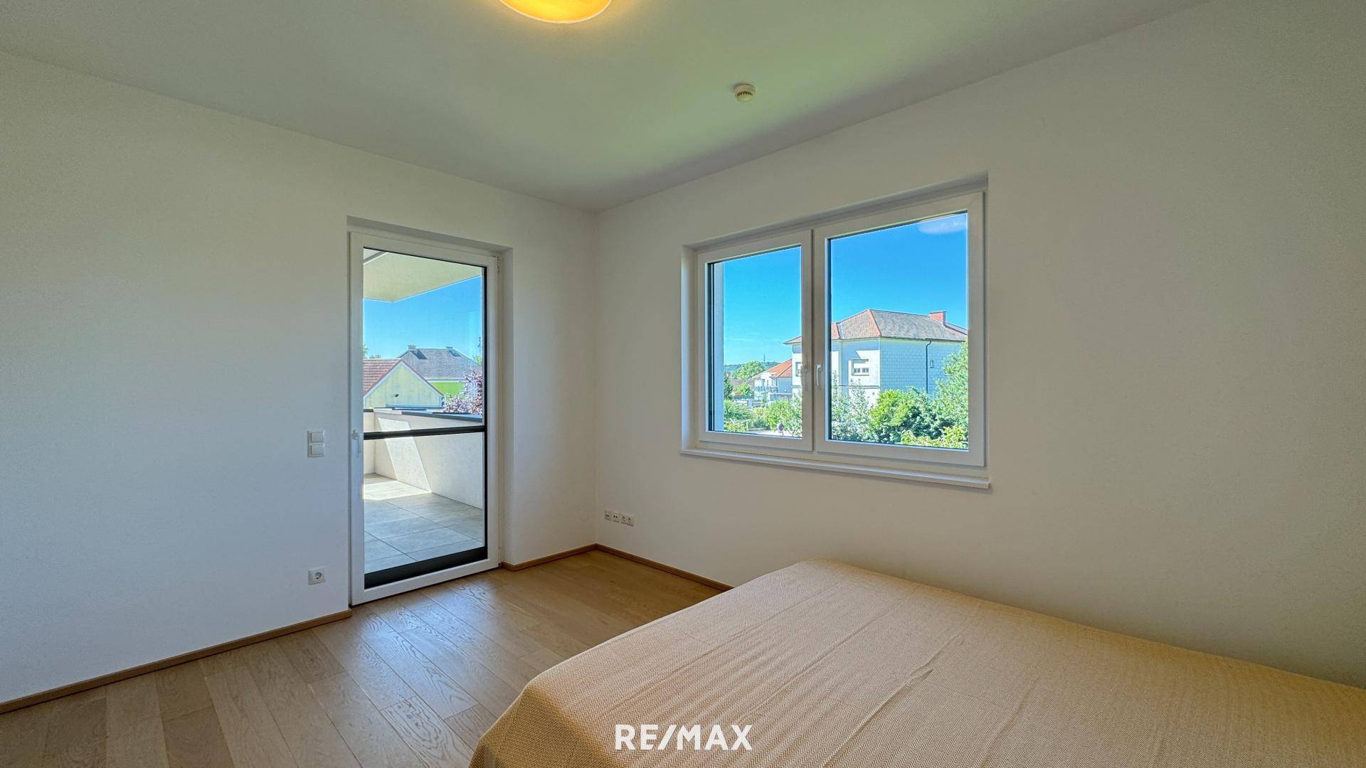 Zimmer 3 mit Balkon im OG