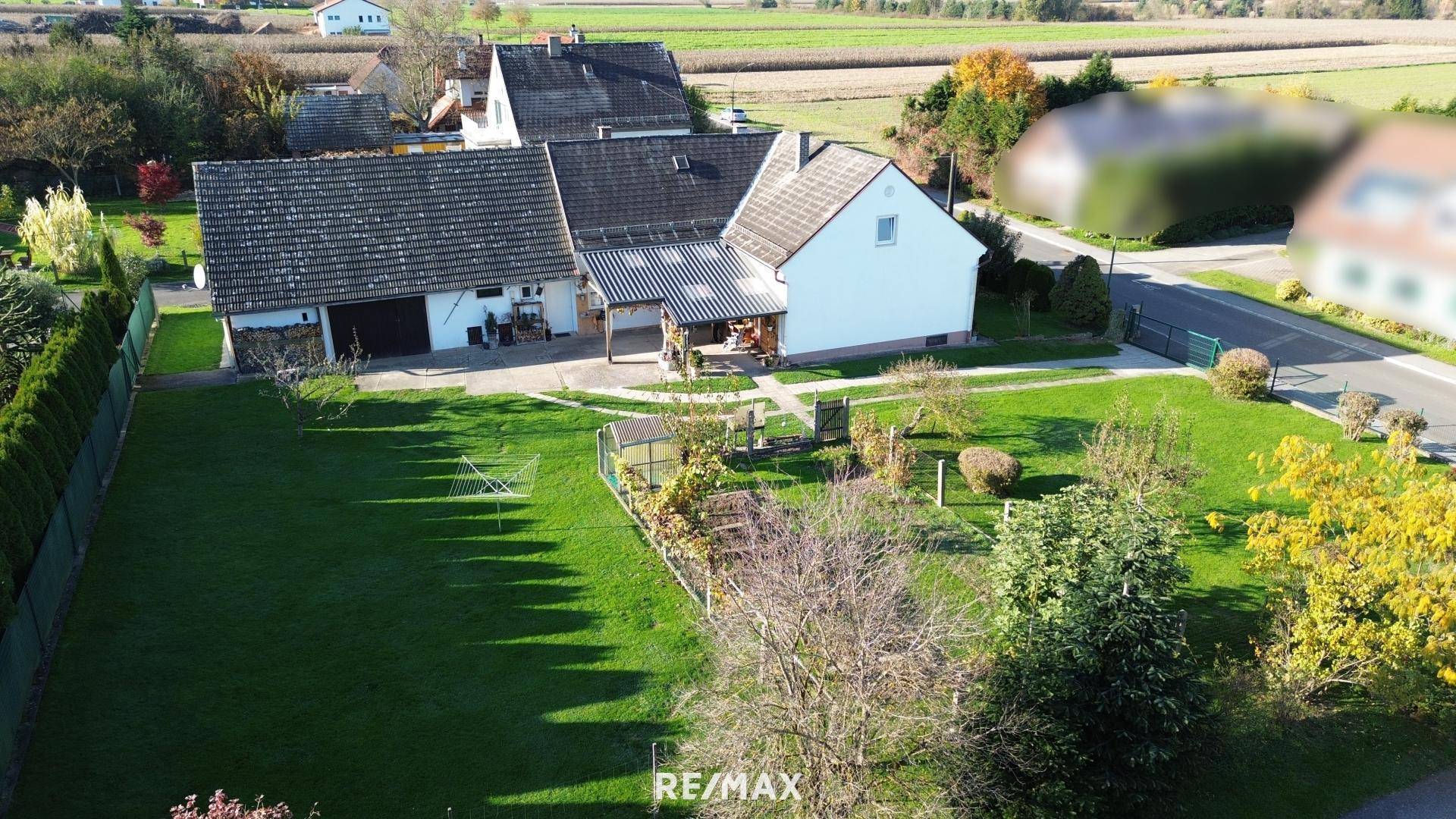 Ansicht Garten mit Drohne