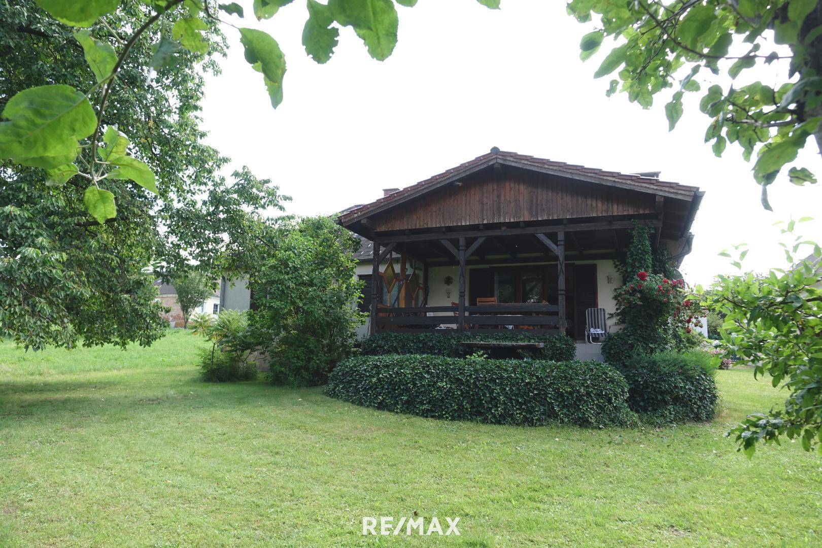 Gartenblick zur Terrasse