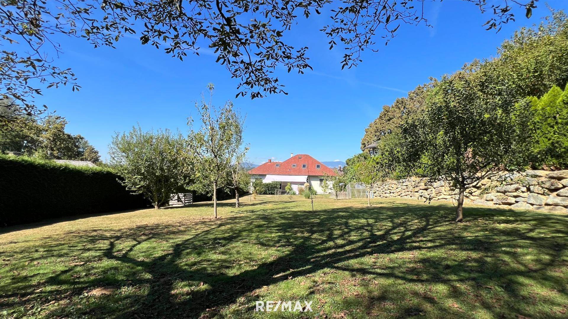 Gartenblick zum Haus