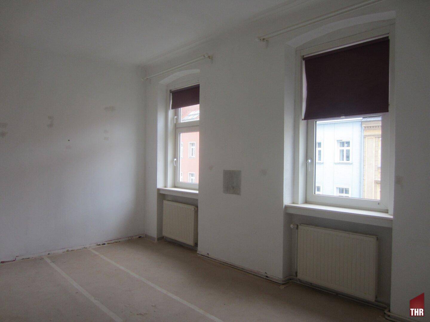 https://pictures.immobilienscout24.de/prod.www.immobilienscout24.at/pictureserver/loadPicture?q=70&id=012.0012000001E3rBK-1735821554-9121bea1df0b419d9cfa24b429b39b06