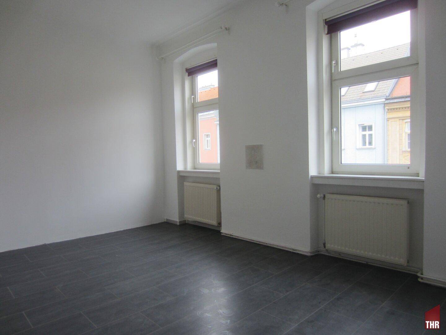 https://pictures.immobilienscout24.de/prod.www.immobilienscout24.at/pictureserver/loadPicture?q=70&id=012.0012000001E3rBK-1735821568-946496b90c58408f8411f17c657ac335