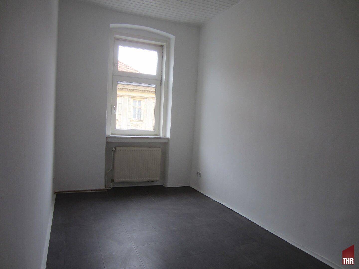 https://pictures.immobilienscout24.de/prod.www.immobilienscout24.at/pictureserver/loadPicture?q=70&id=012.0012000001E3rBK-1735821578-e37579bff50c4e8db2d1a2d9174f6fcd