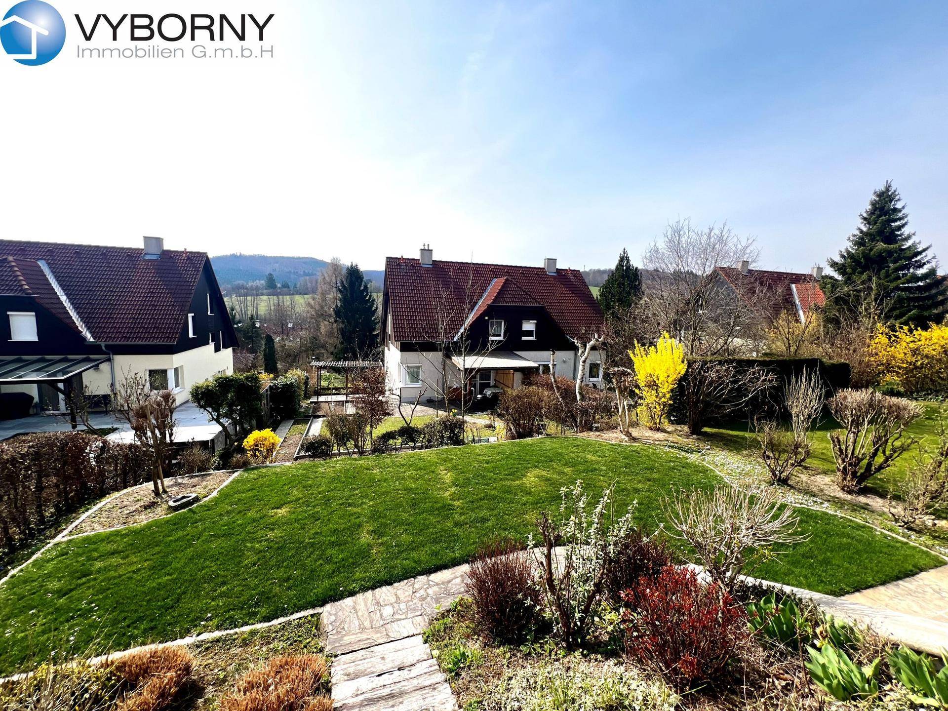 Gablitz - top-gepflegtes Reihenhaus mit großer Süd-Terrasse und schönem Garten – pohled 2