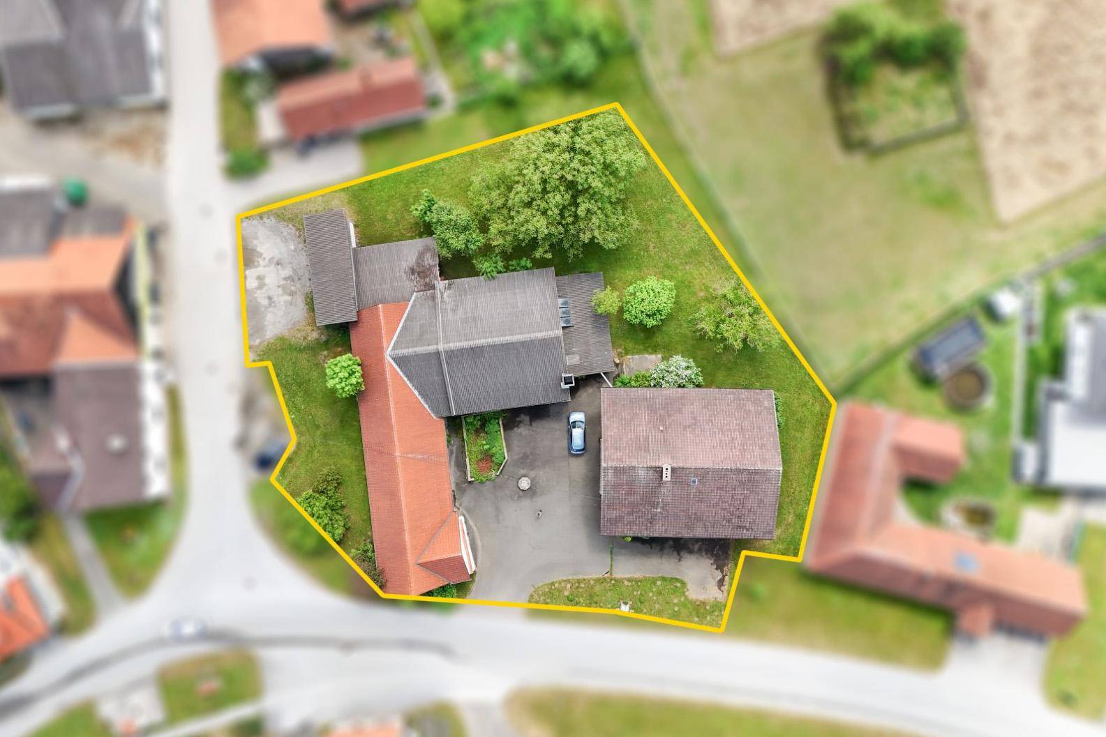 Nähe Riegersburg: Wohnhaus mit geräumigen Nebengebäuden und großem Garten - Widok 2