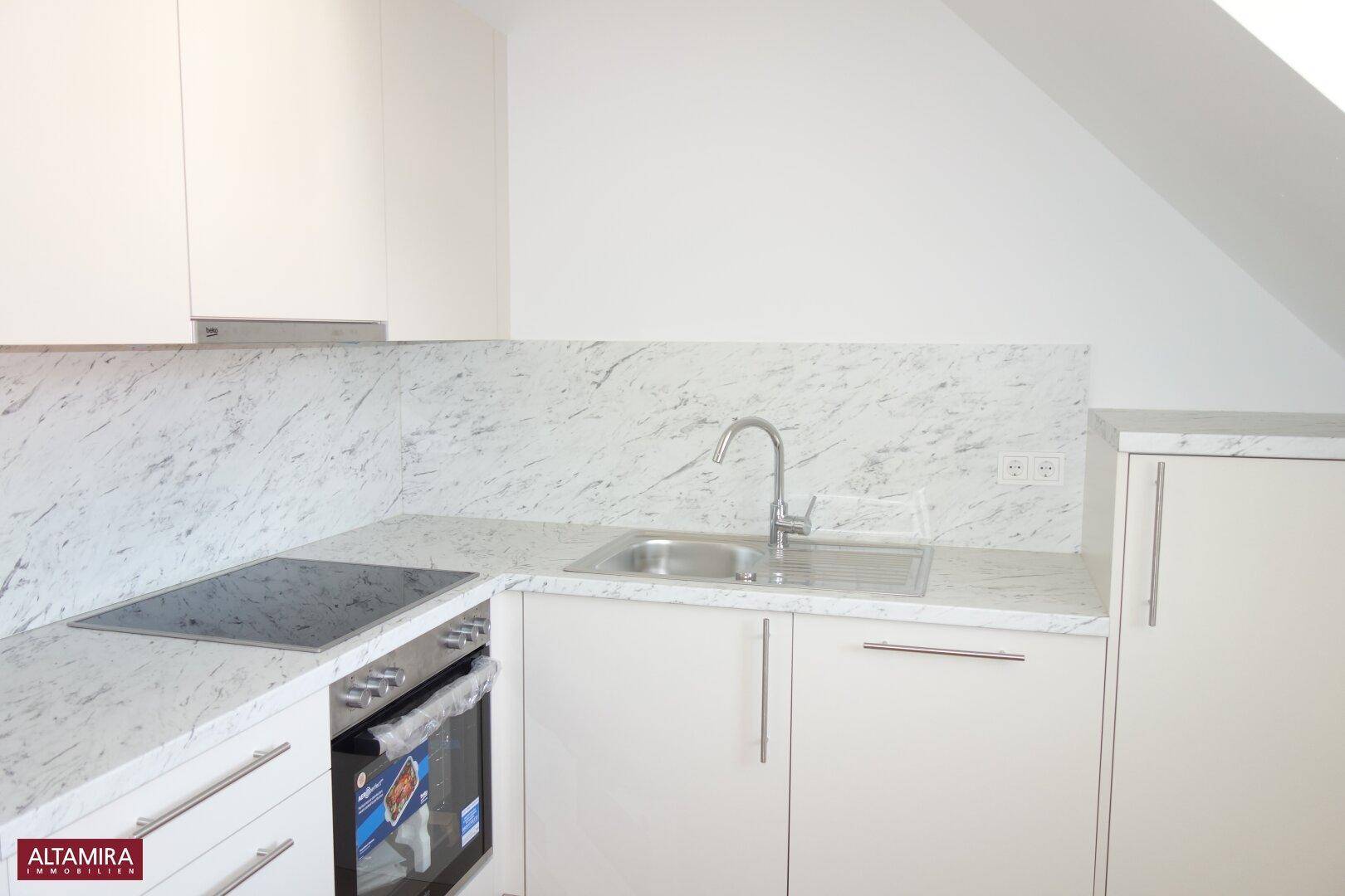 Wohnen wie zu Kaisers Zeiten - Revitalisierter Altbau - Stil trifft Neu - Ansicht 3