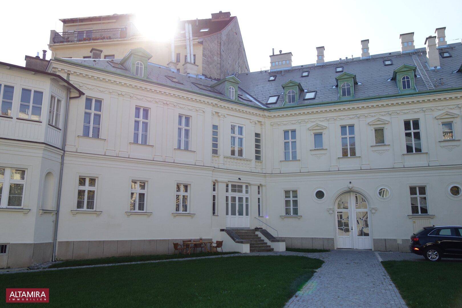 Wohnen wie zu Kaisers Zeiten - Revitalisierter Altbau - Stil trifft Neu - Ansicht 2