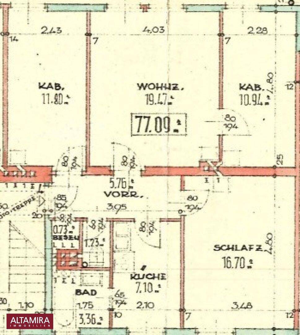 Historischer Grundriss einer Altbauwohnung mit Wohnzimmer, Schlafzimmer, zwei weiteren Zimmern, Küche und Bad.