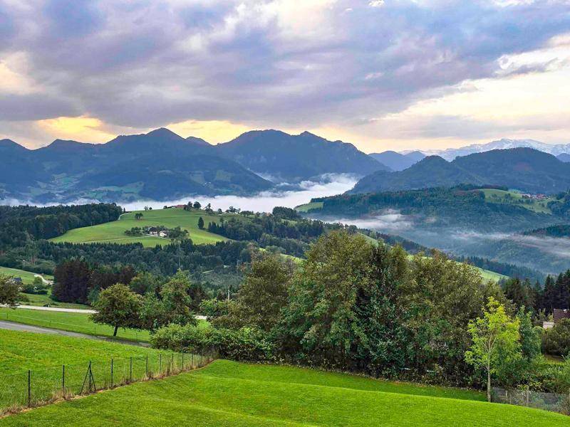 Traumhaftes Grundstück mit traumhaftem Berg-Panorama. - Mehr