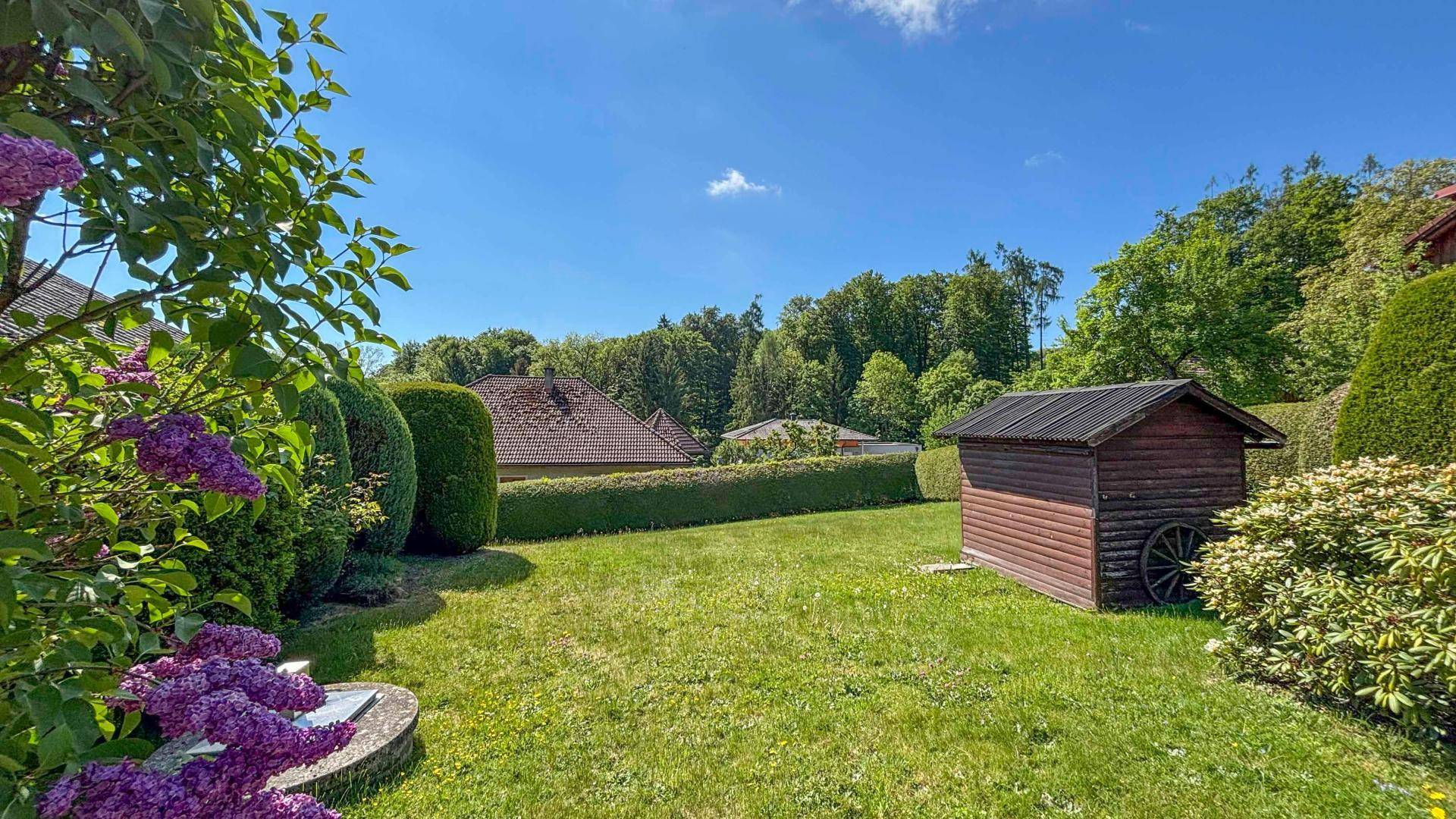 Sonniges Grundstück: Vielseitig mit rund 1000 m². - Ansicht 2