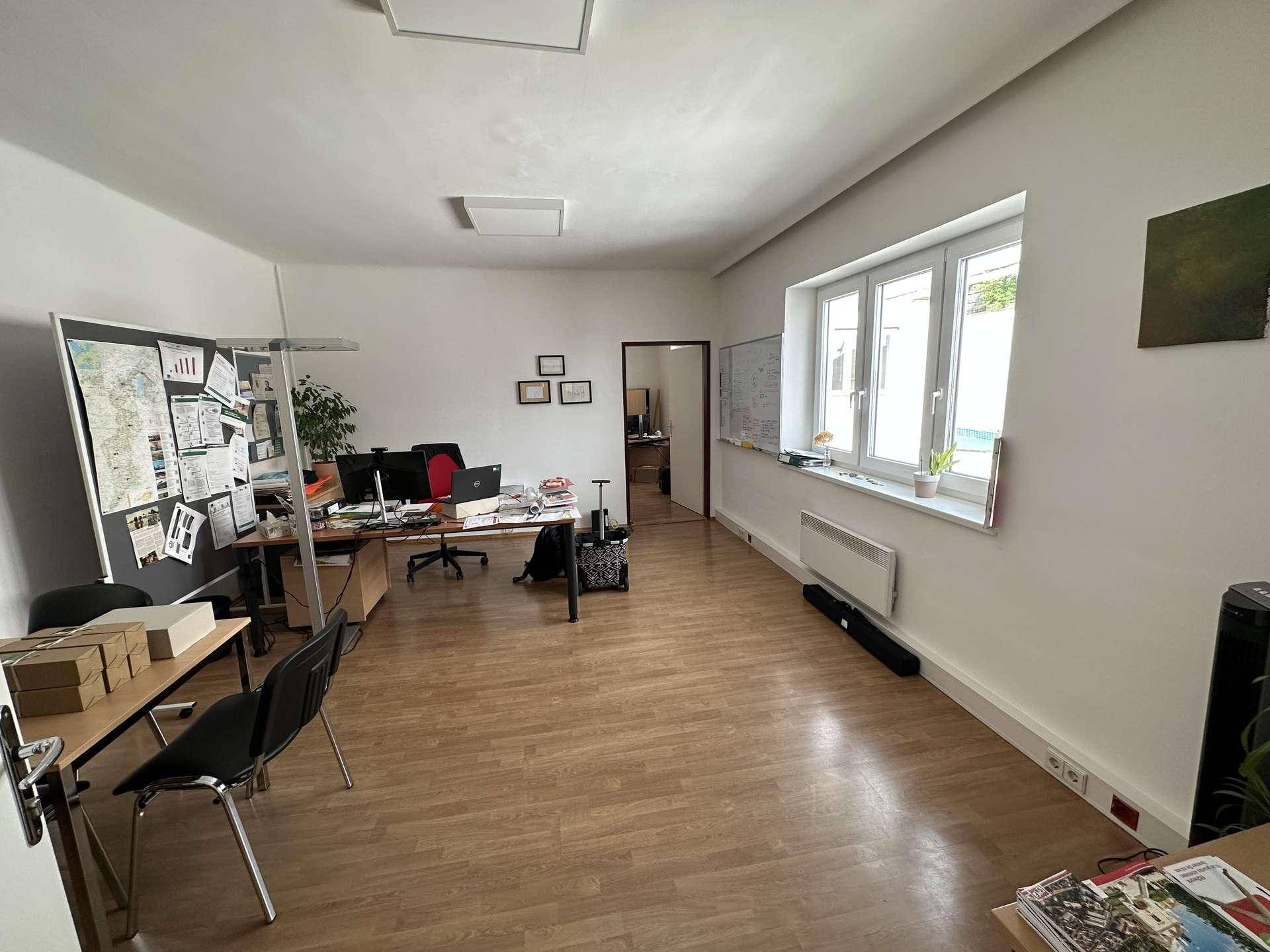 Büro 2