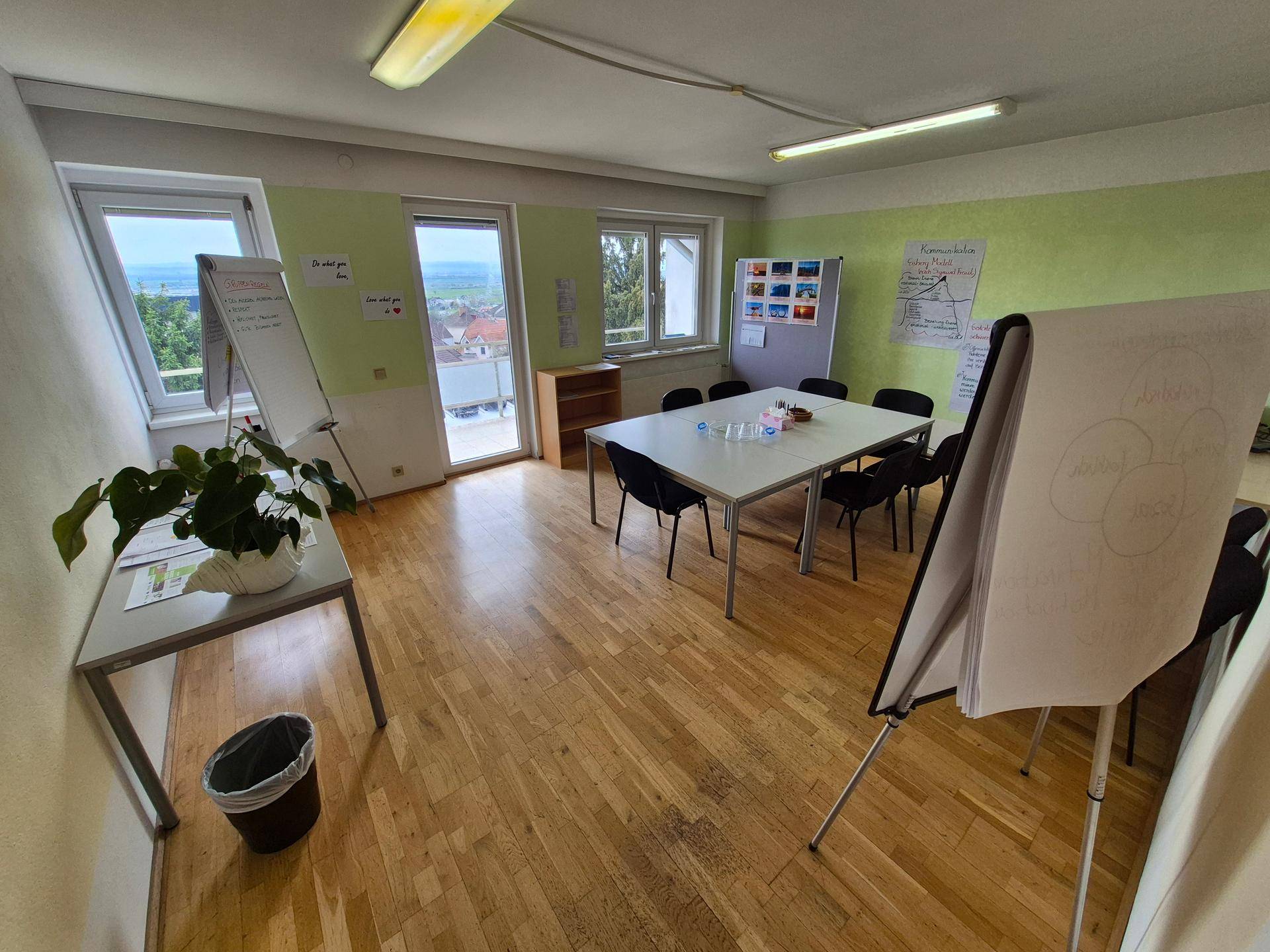 Attraktives Büro mit Balkon – pohled 5