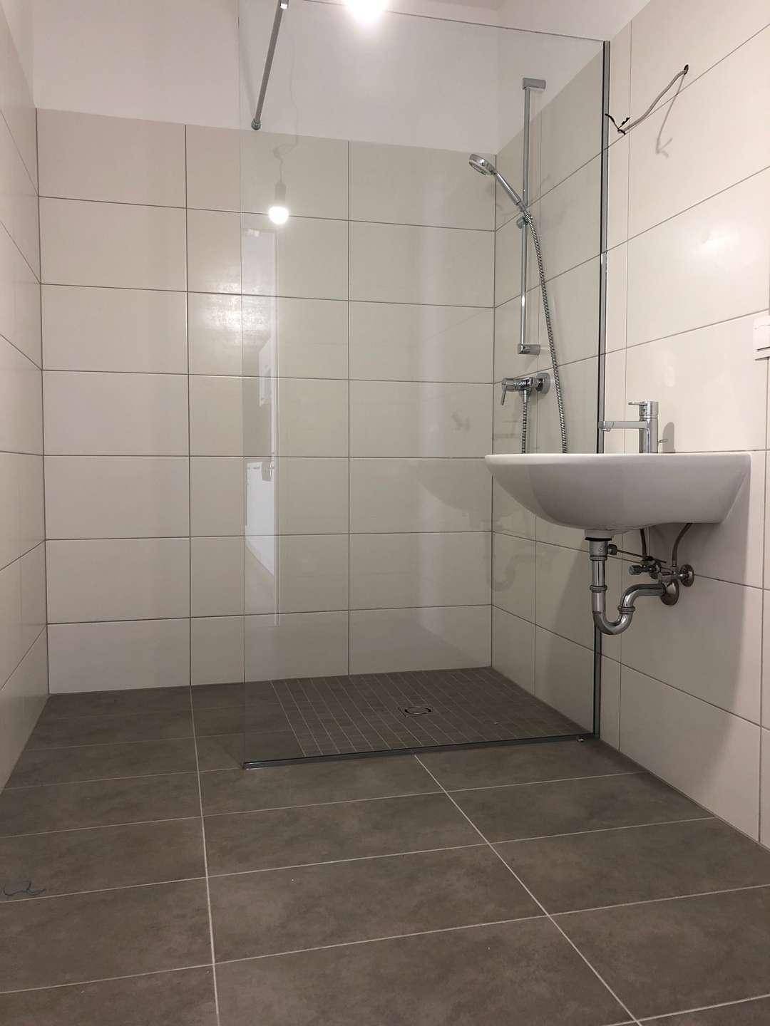 bathroom (1)