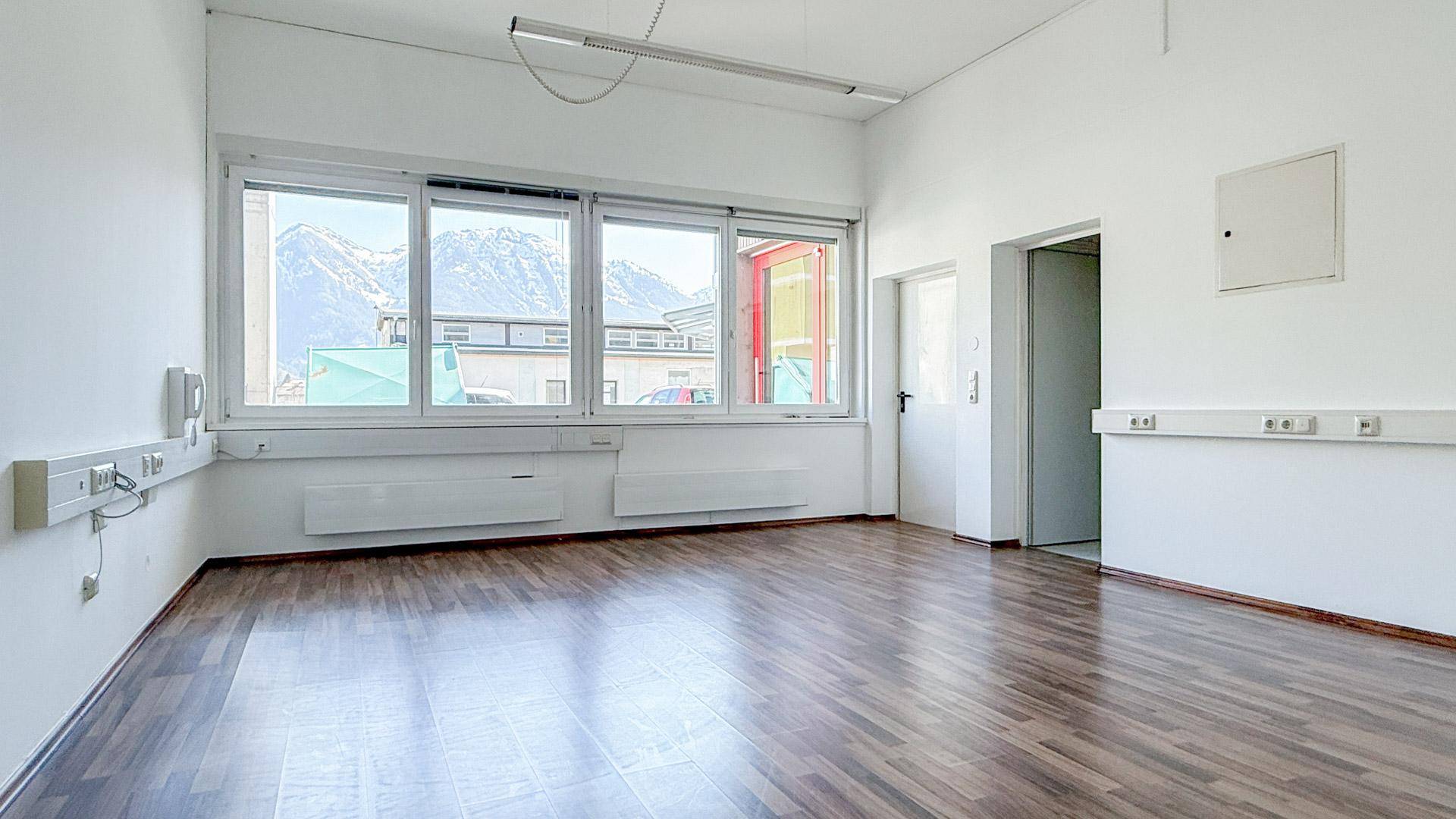 Büro - Geschäftsfläche - St. Johann im Pongau - hohe Kundenfrequenz - Parkplatz (3)