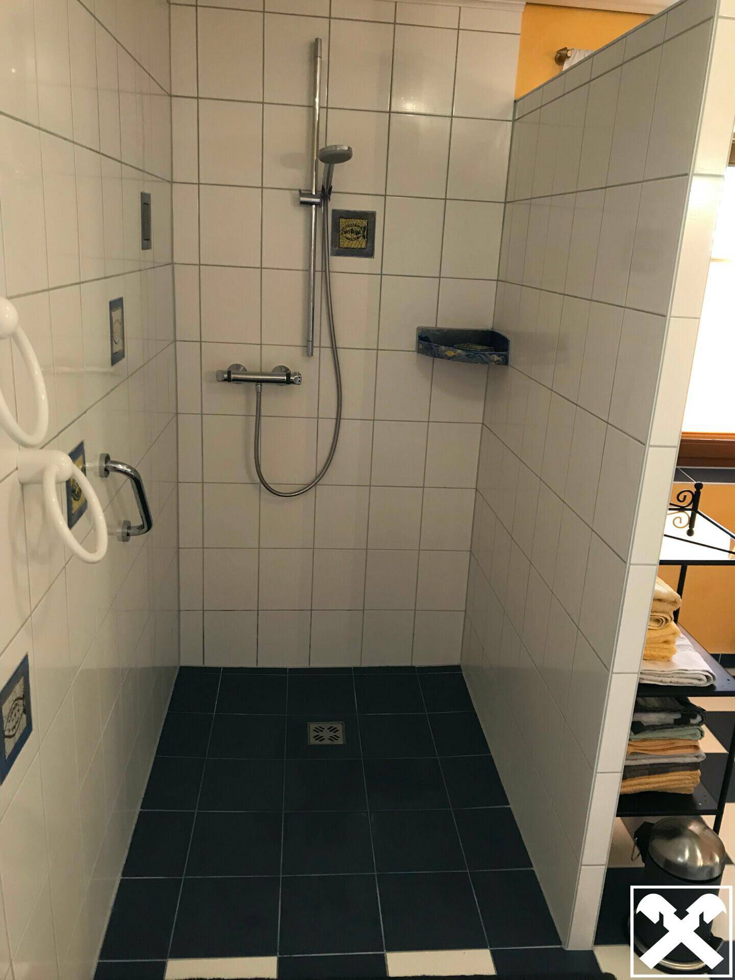 EG Dusche Groundfloor Shower