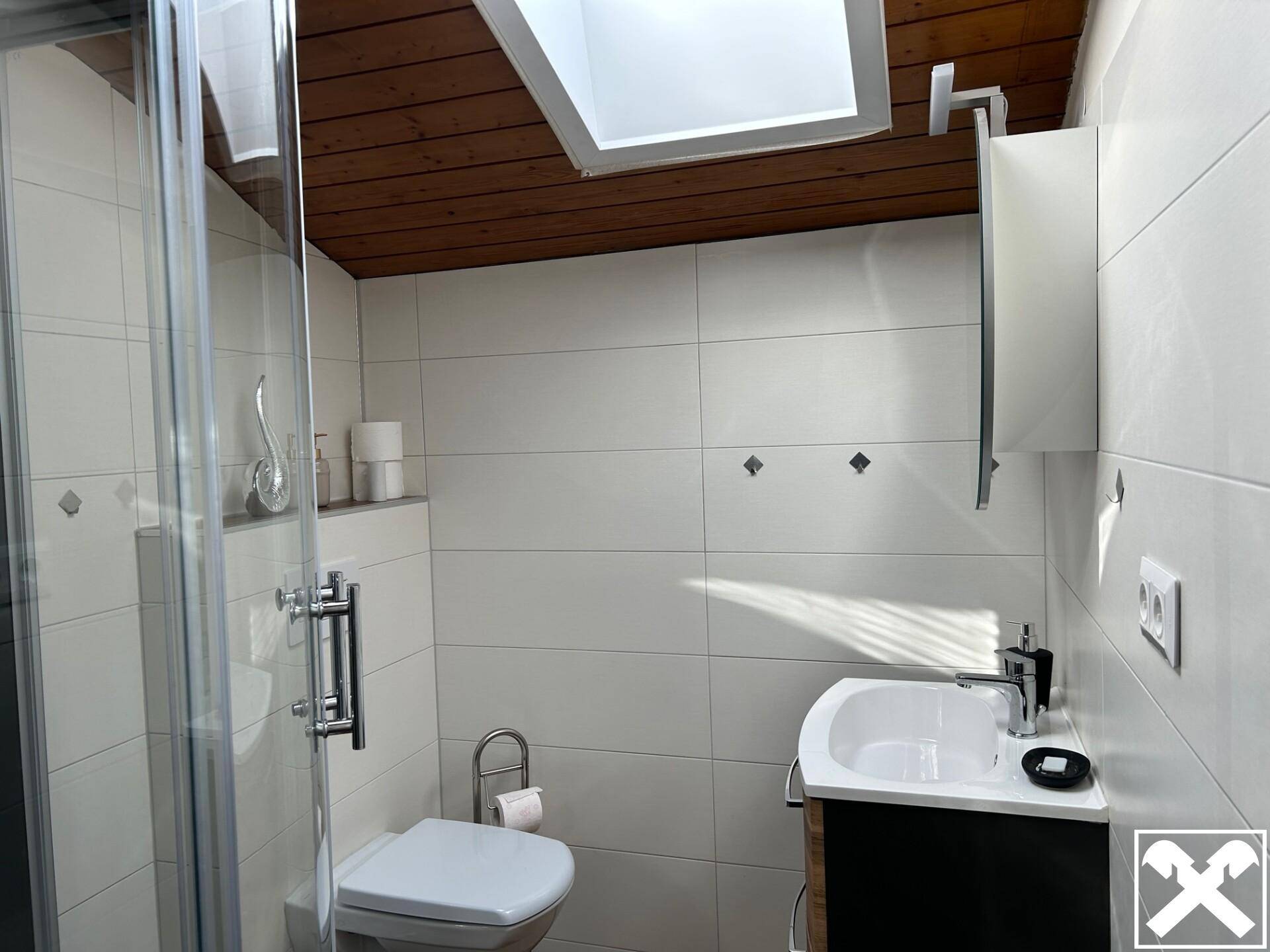 Apartments 2. OG - Bad & WC 3 von 4