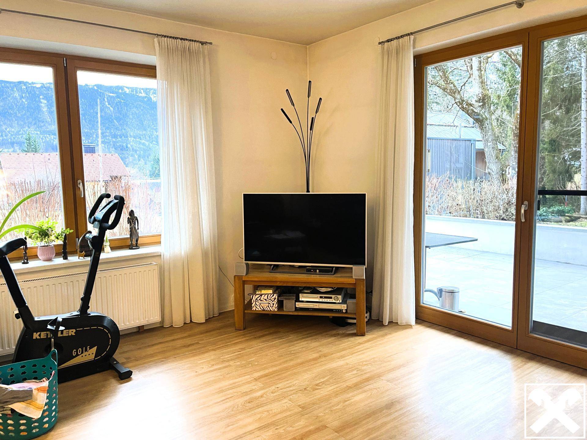 Wohnzimmer mit Terrassenzugang