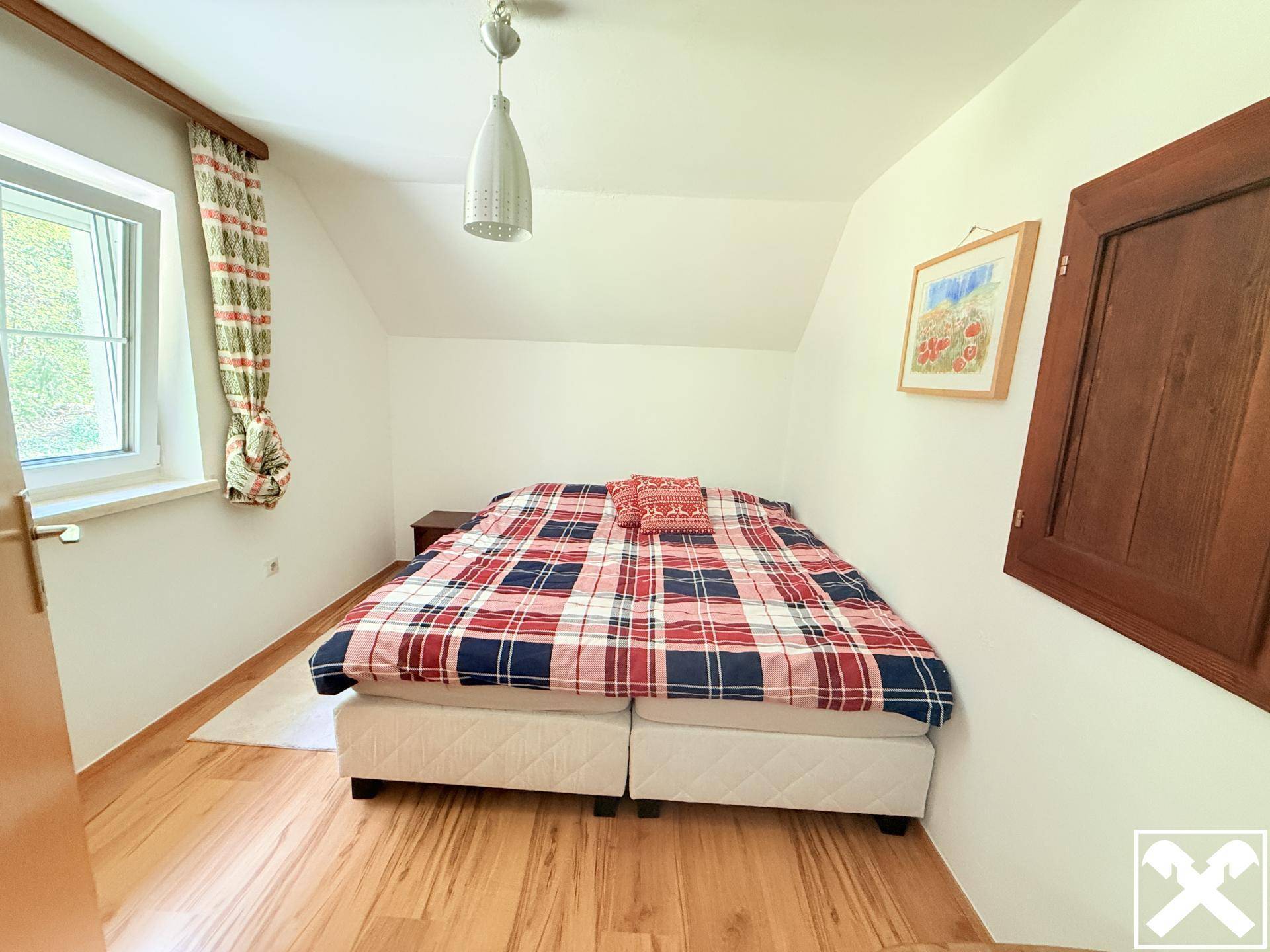 Schlafzimmer 1