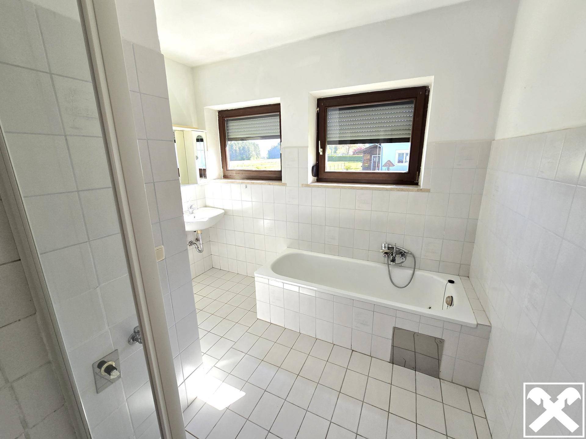 Bad mit Dusche (EG)