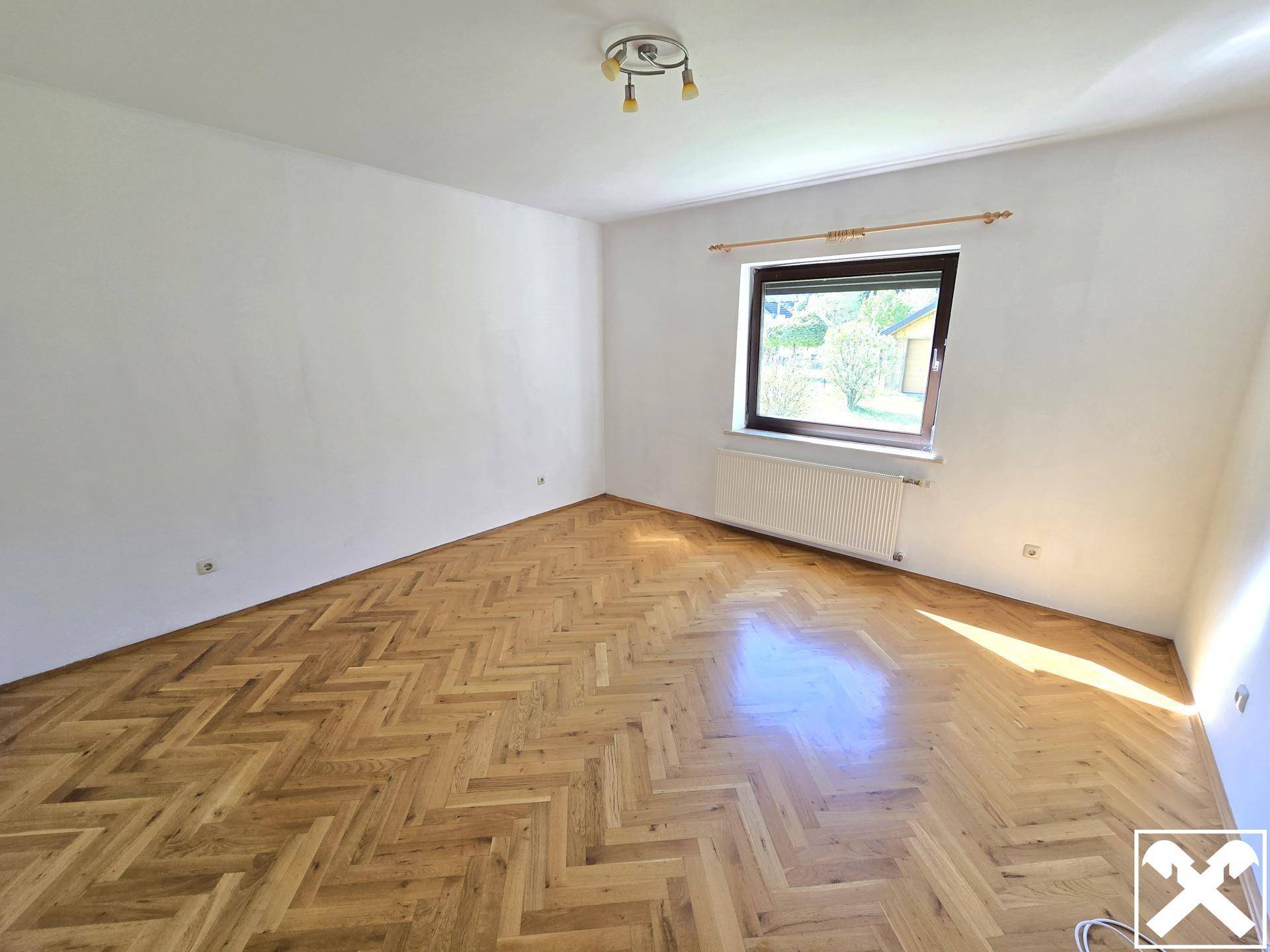 Schlafzimmer (EG)