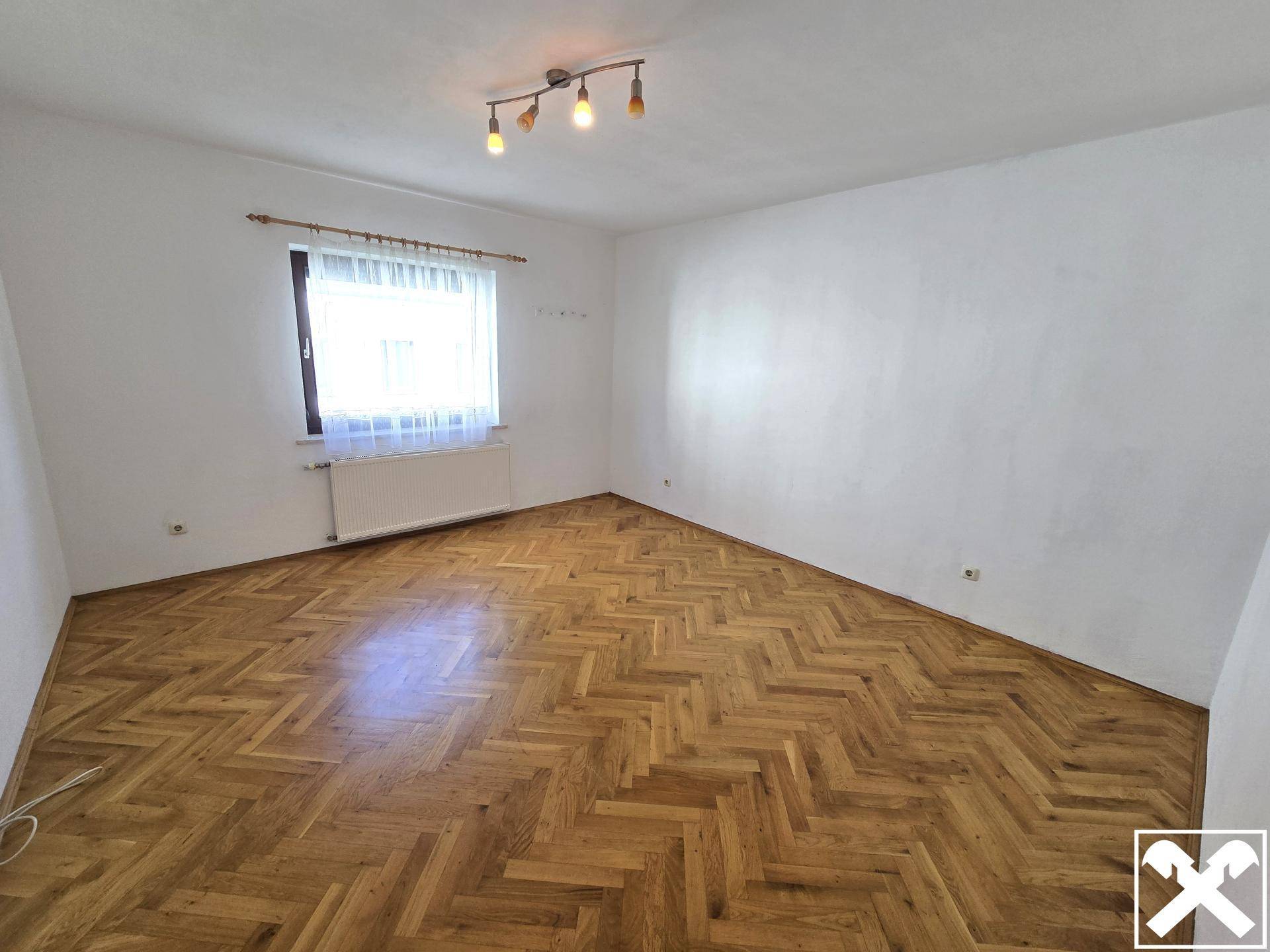 Schlafzimmer (EG)