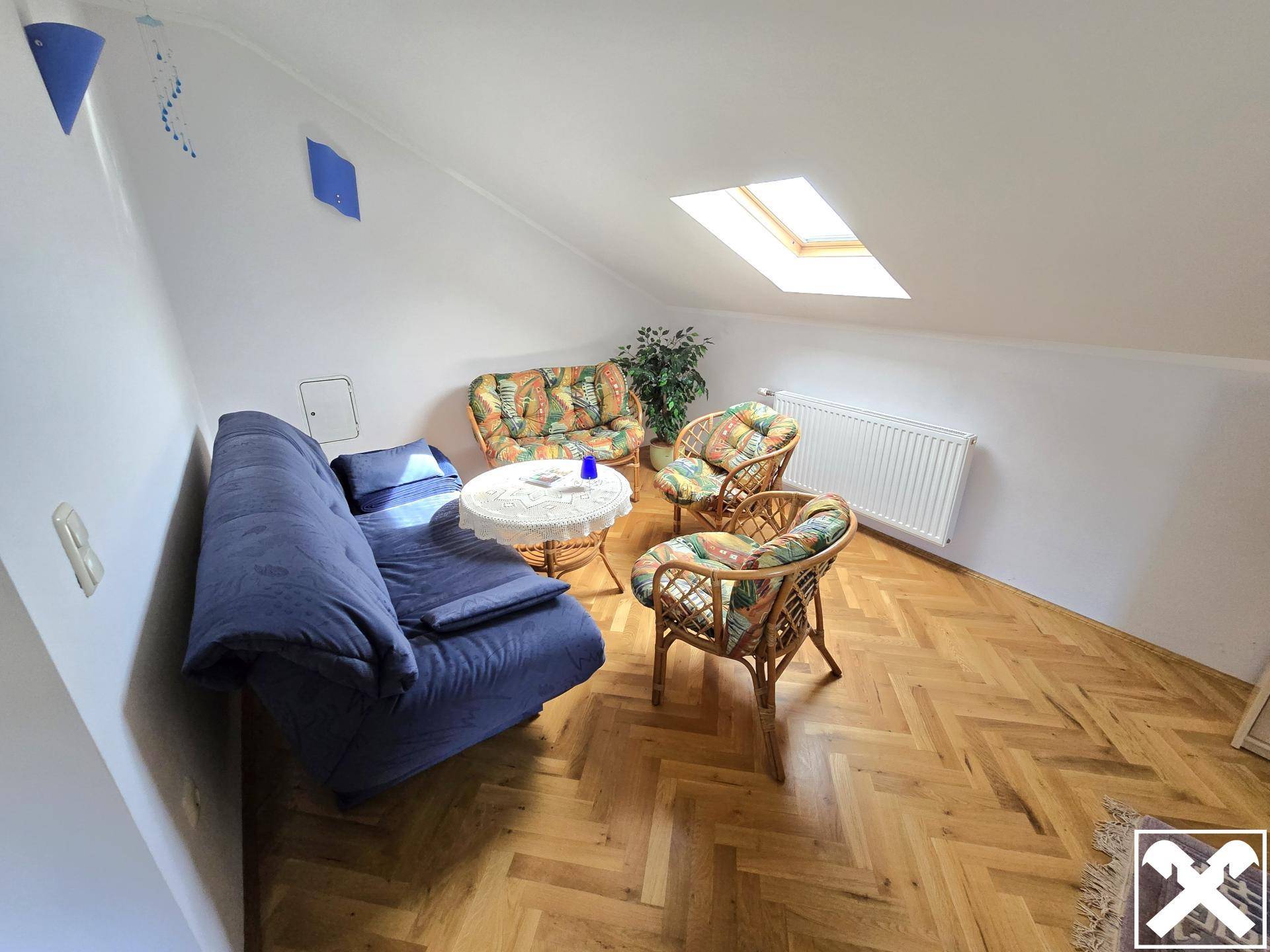 Wohnzimmer (DG)