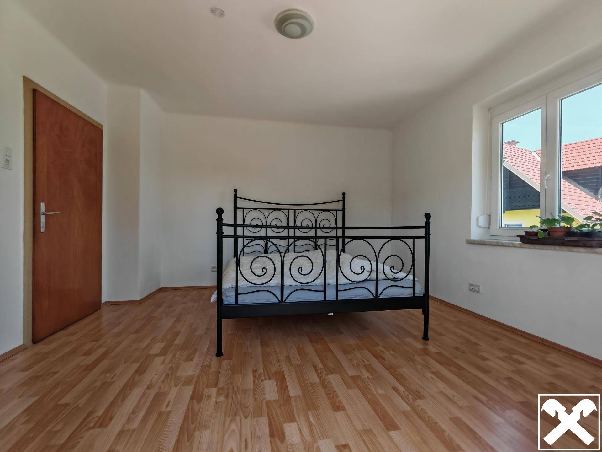 Schlafzimmer Haupthaus (OG)
