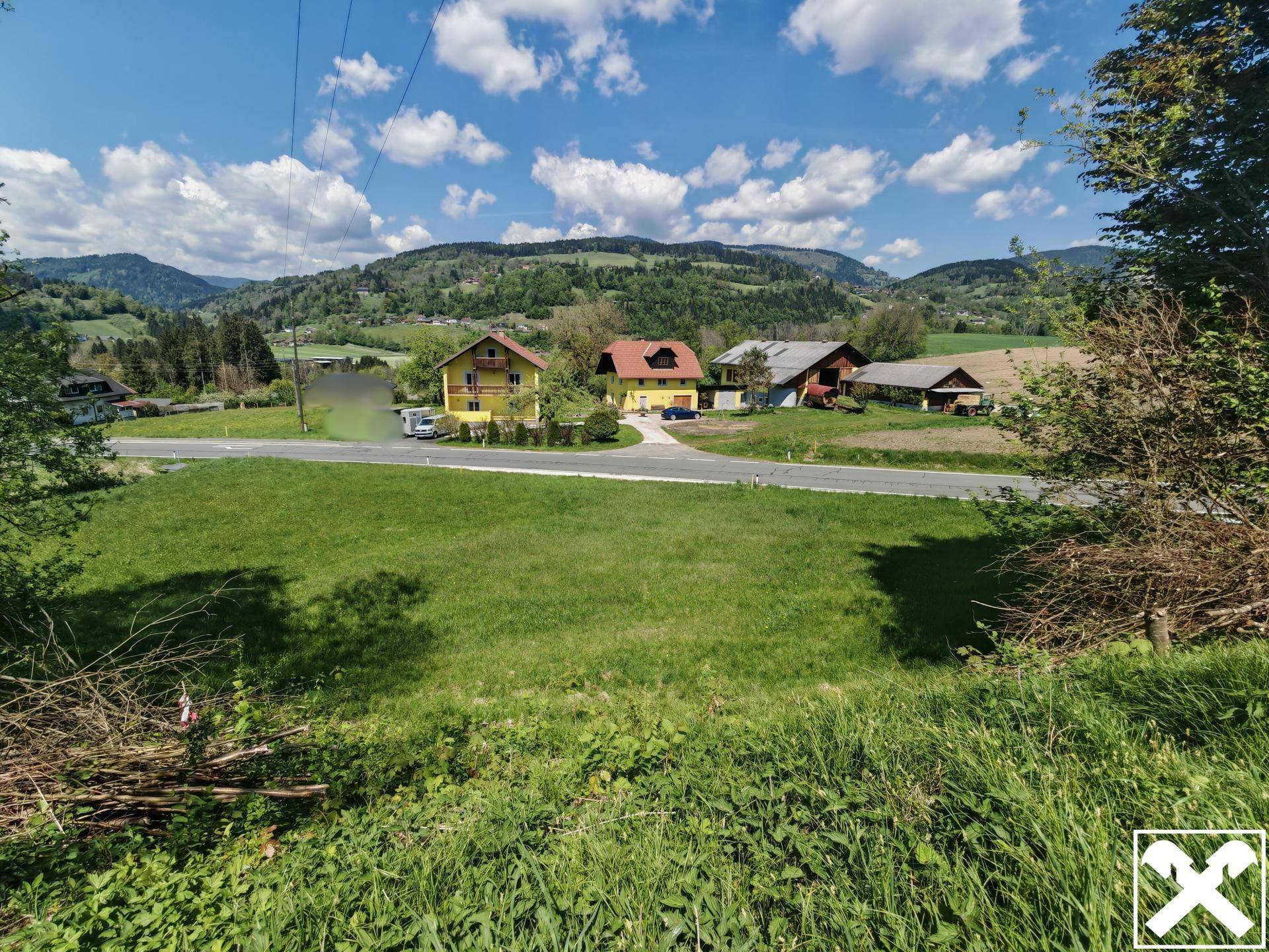 Kleinlandwirtschaft/Wiesenfläche