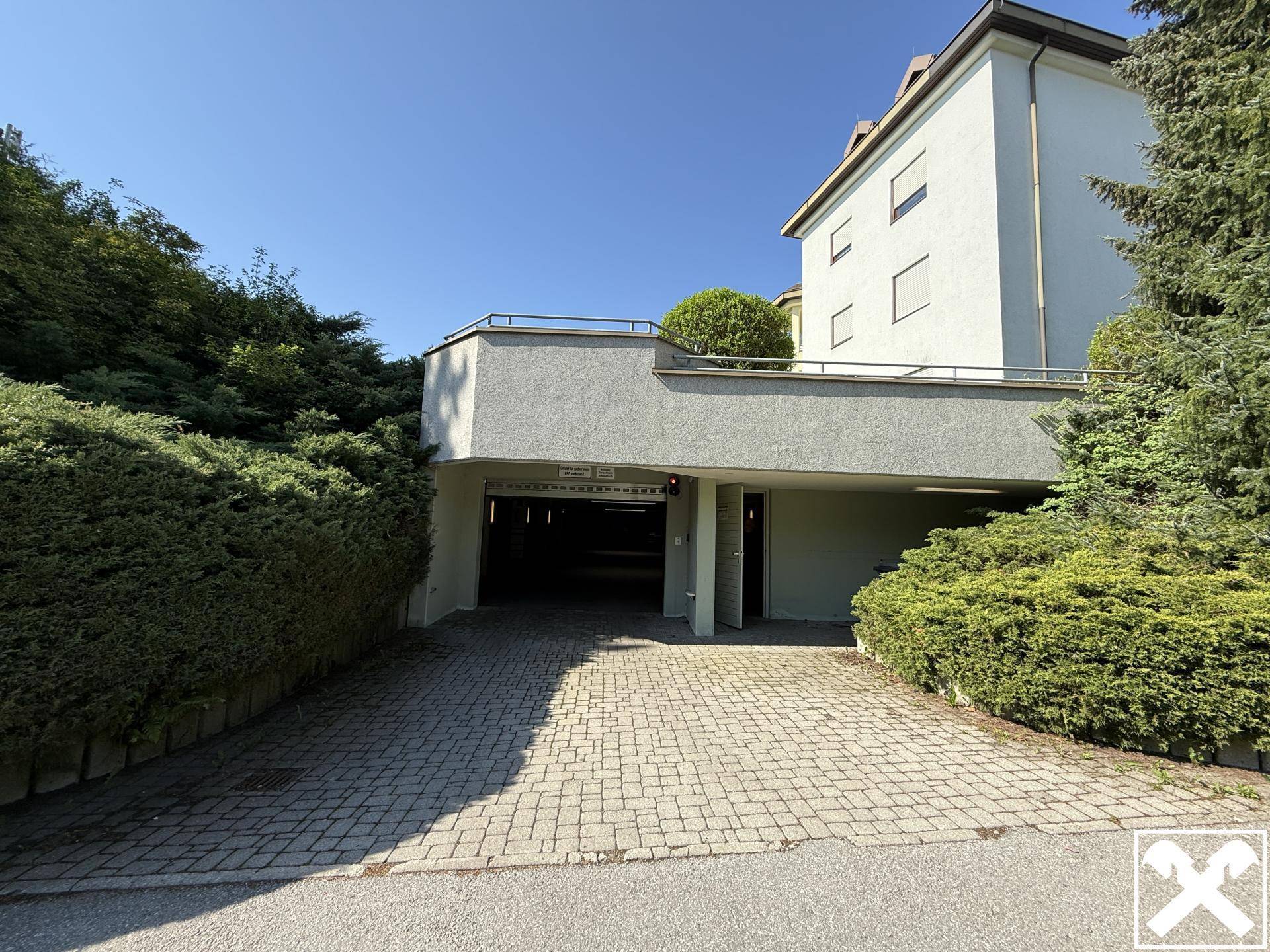 einem inkludierten Tiefgaragenplatz