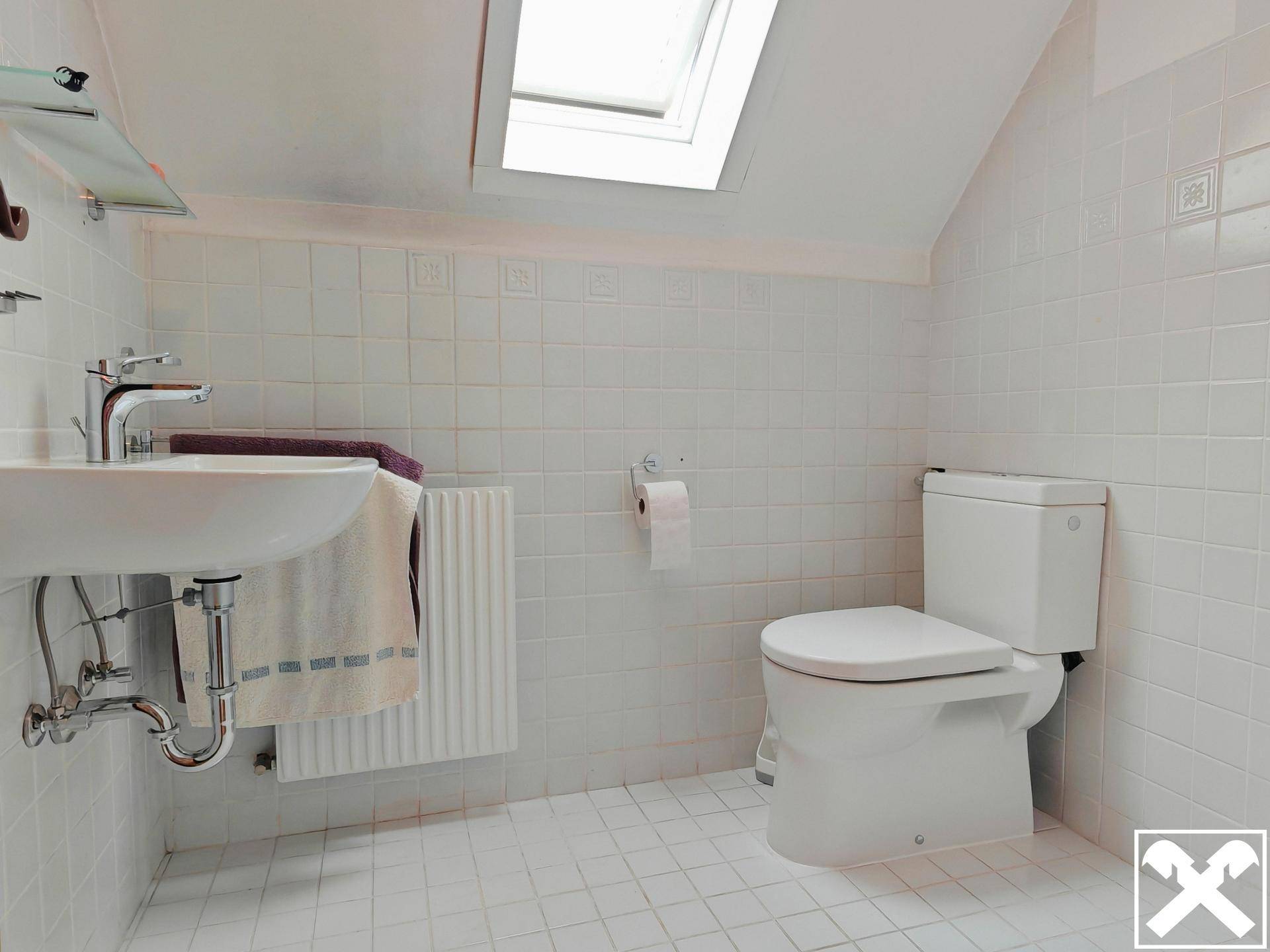 WC (DG)