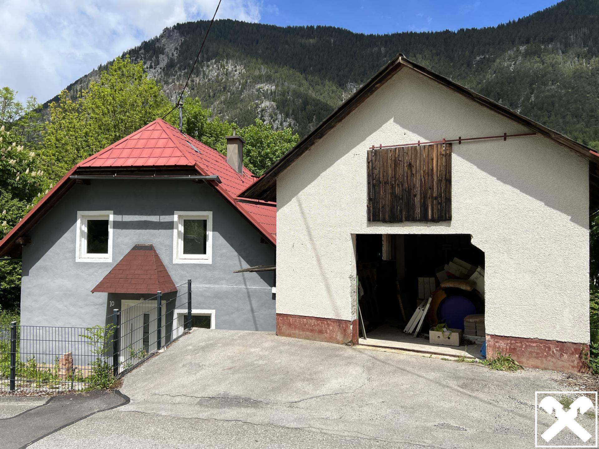 Nebengebäude EG, Garage