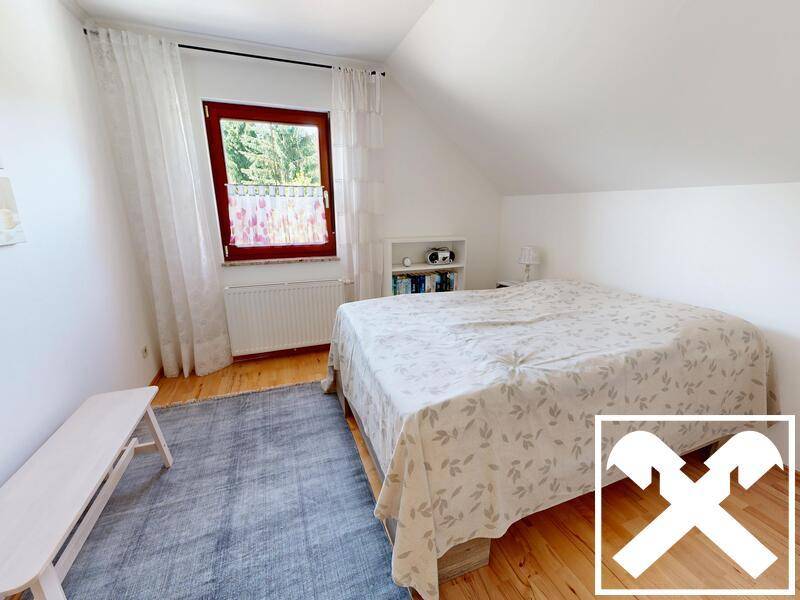 Schlafzimmer 1
