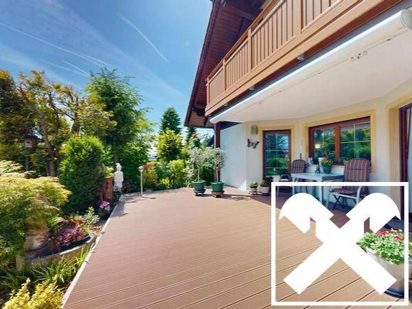 XXL-Terrasse mit Markise