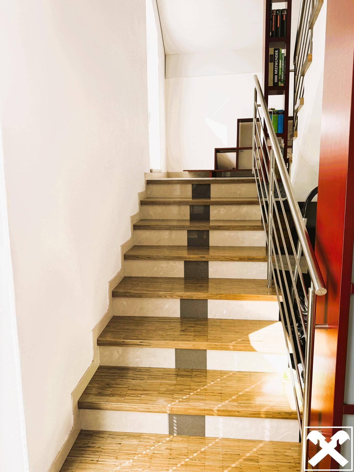 Stiegenaufgang OG im Zubau