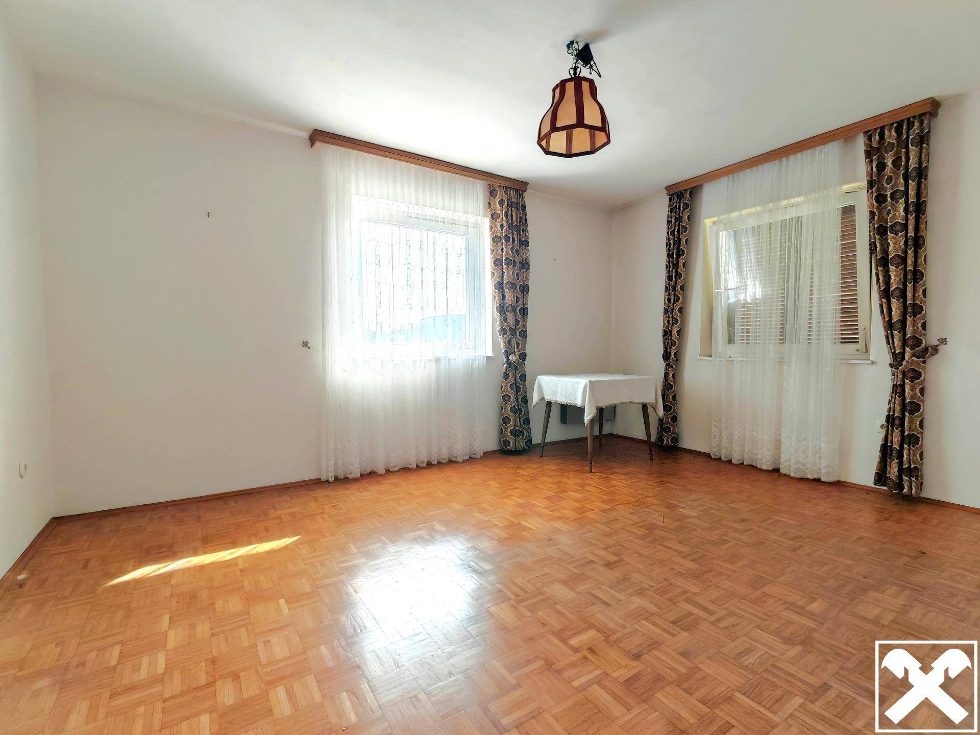 Zimmer (KG)