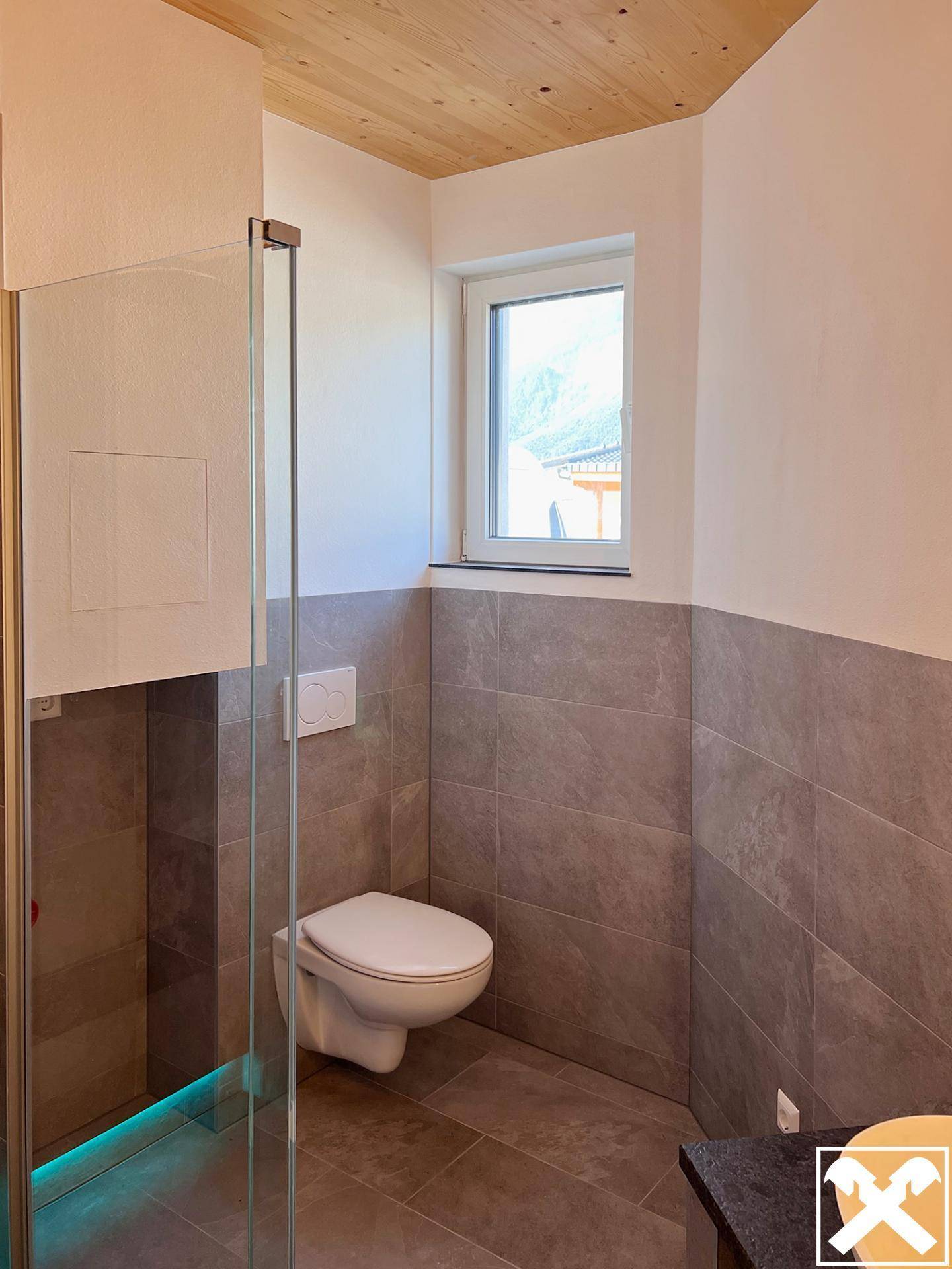 WC im Bad, Wohnung 1