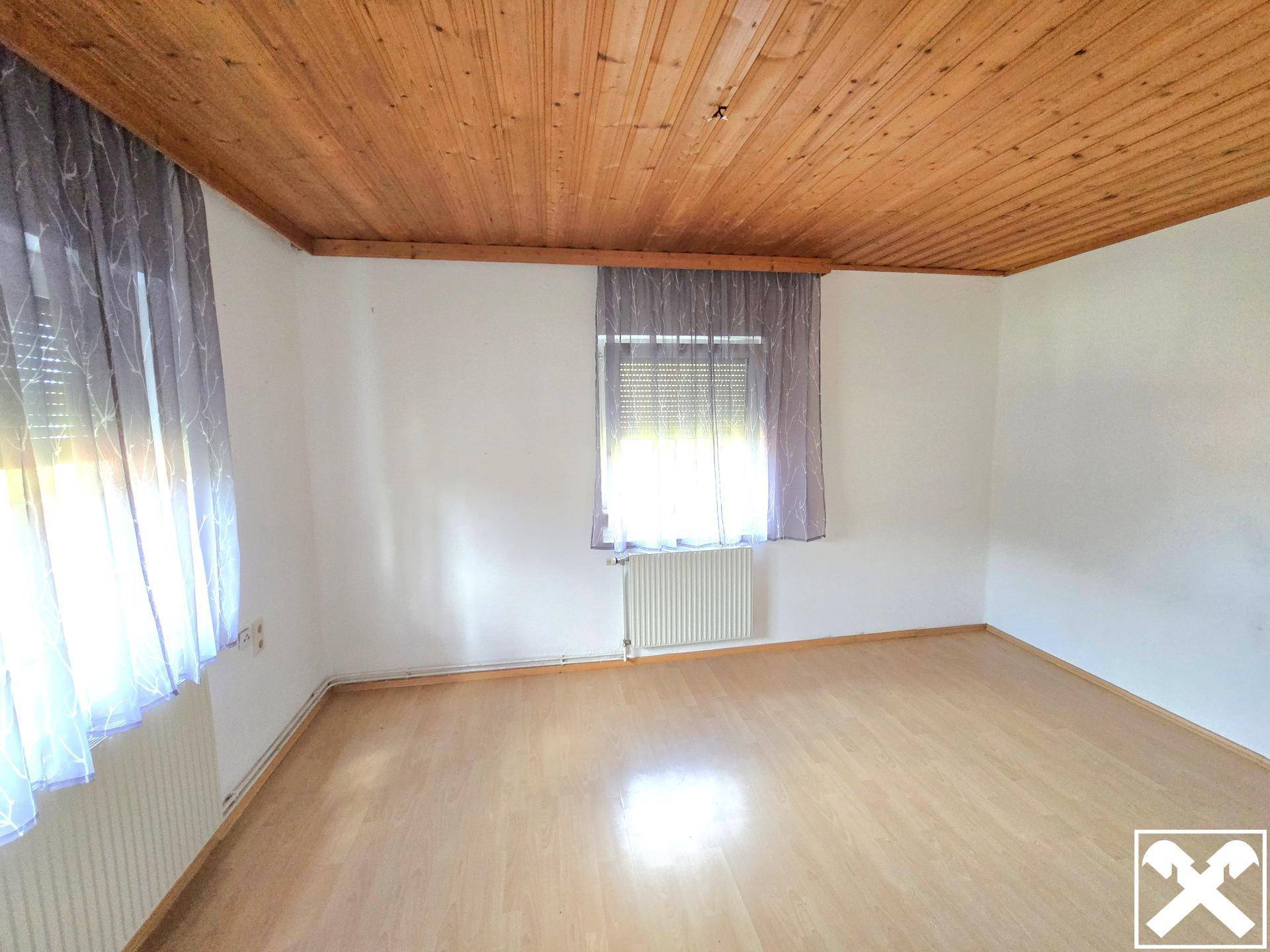 Zimmer (EG)