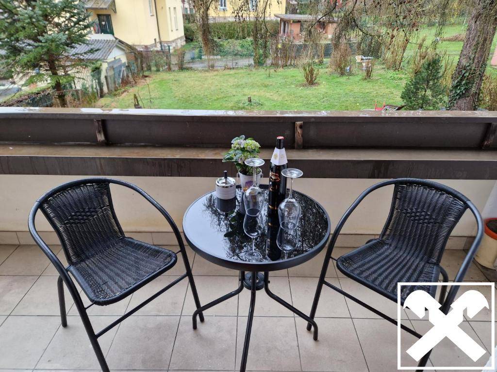 Balkon mit Sitzmöbel