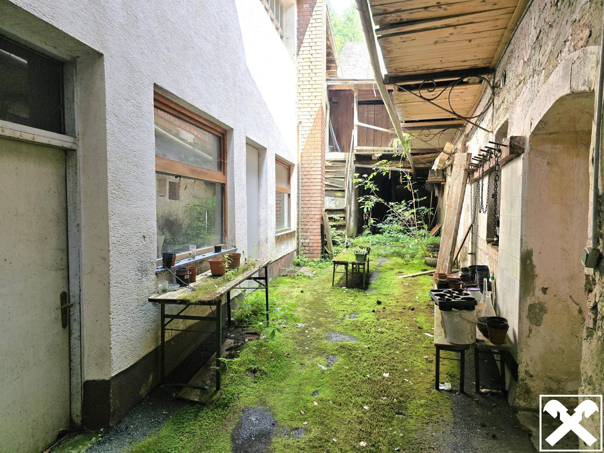Grundstück