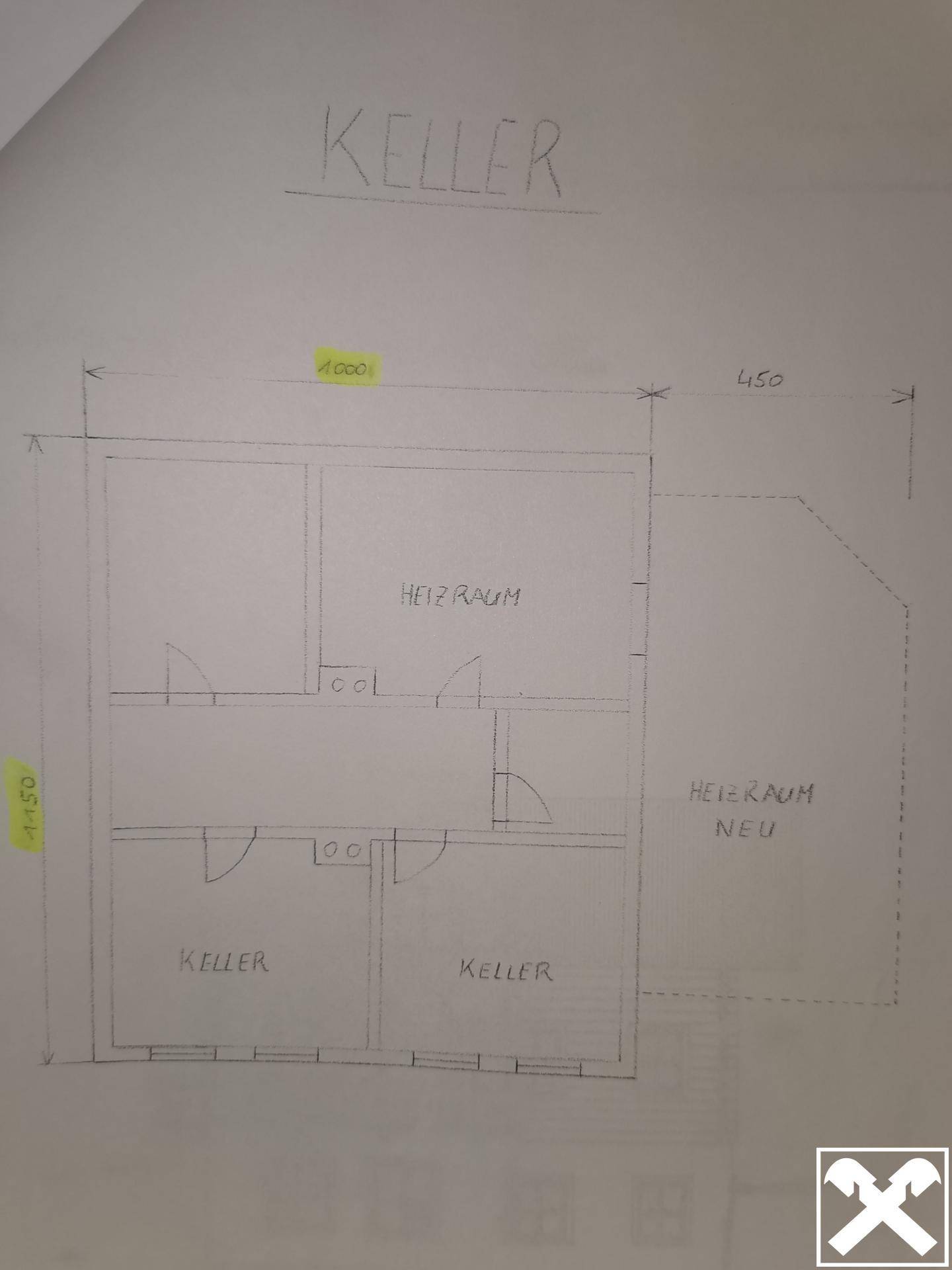 Grundriss des Kellers mit Heizraum und weiteren Abstellräumen, inklusive Maßen.