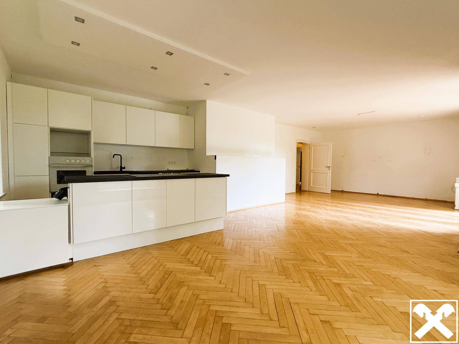 Charmante Villa in Toplage mit großem Grundstück - Ansicht 3
