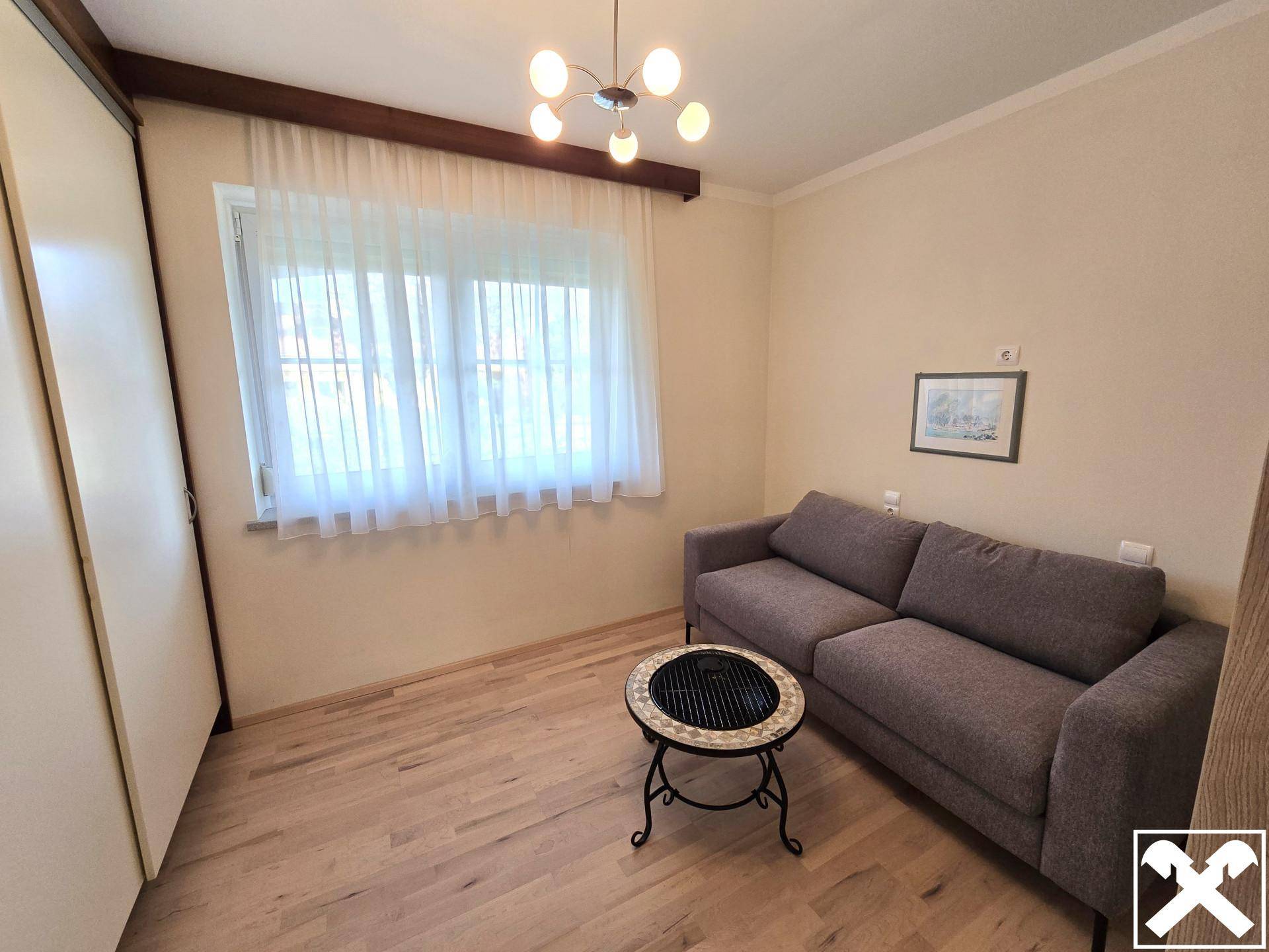 Schlafzimmer (EG)