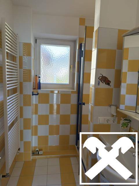 Badezimmer mit Dusche OG