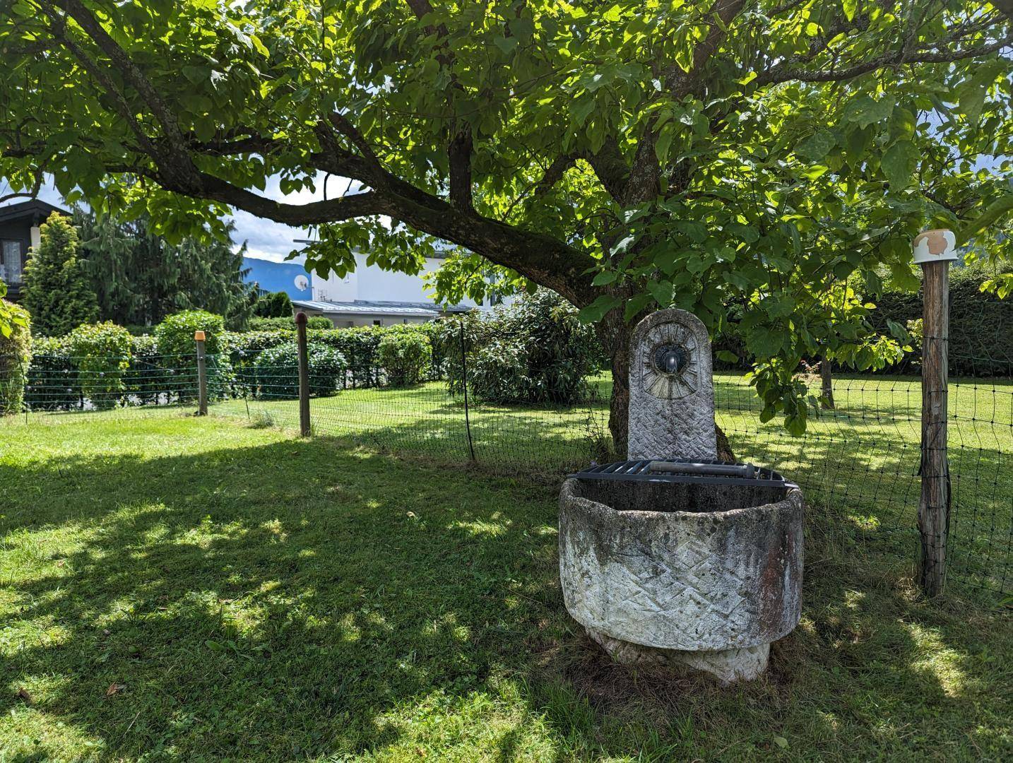 idyllischer Gartenbereich