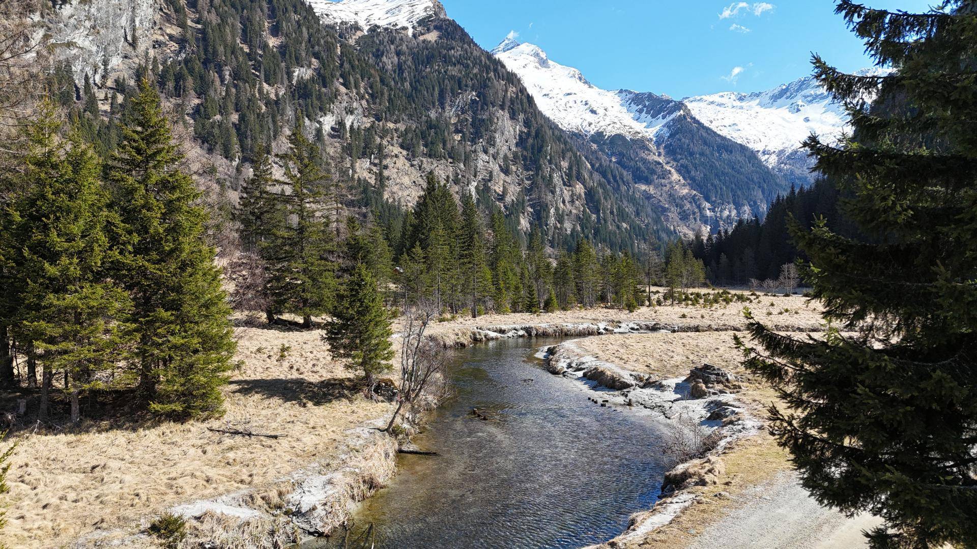 Seebachtal / Fluß unterhalb des Hauses