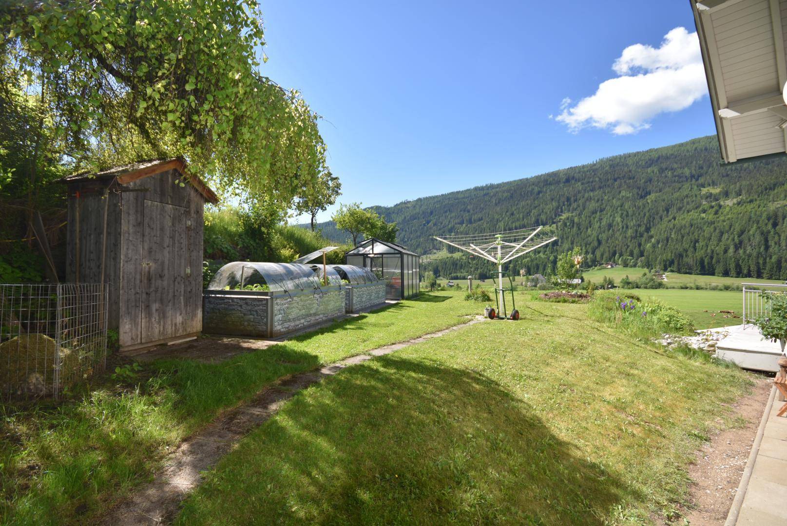 OG Rückseite Gemüsegarten mit Ausbilck