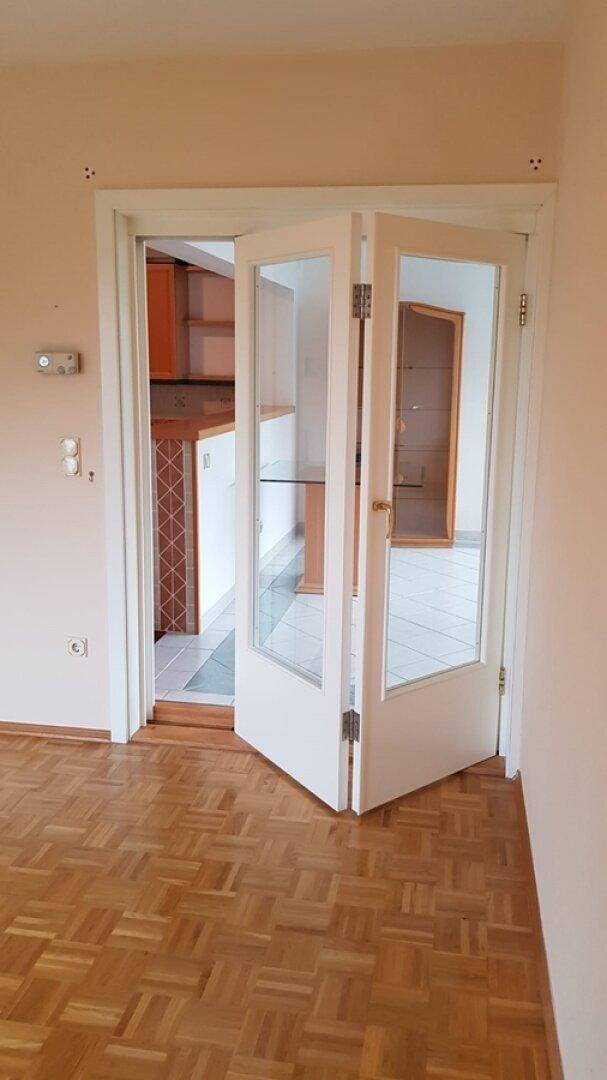 Verbindungstüre zum