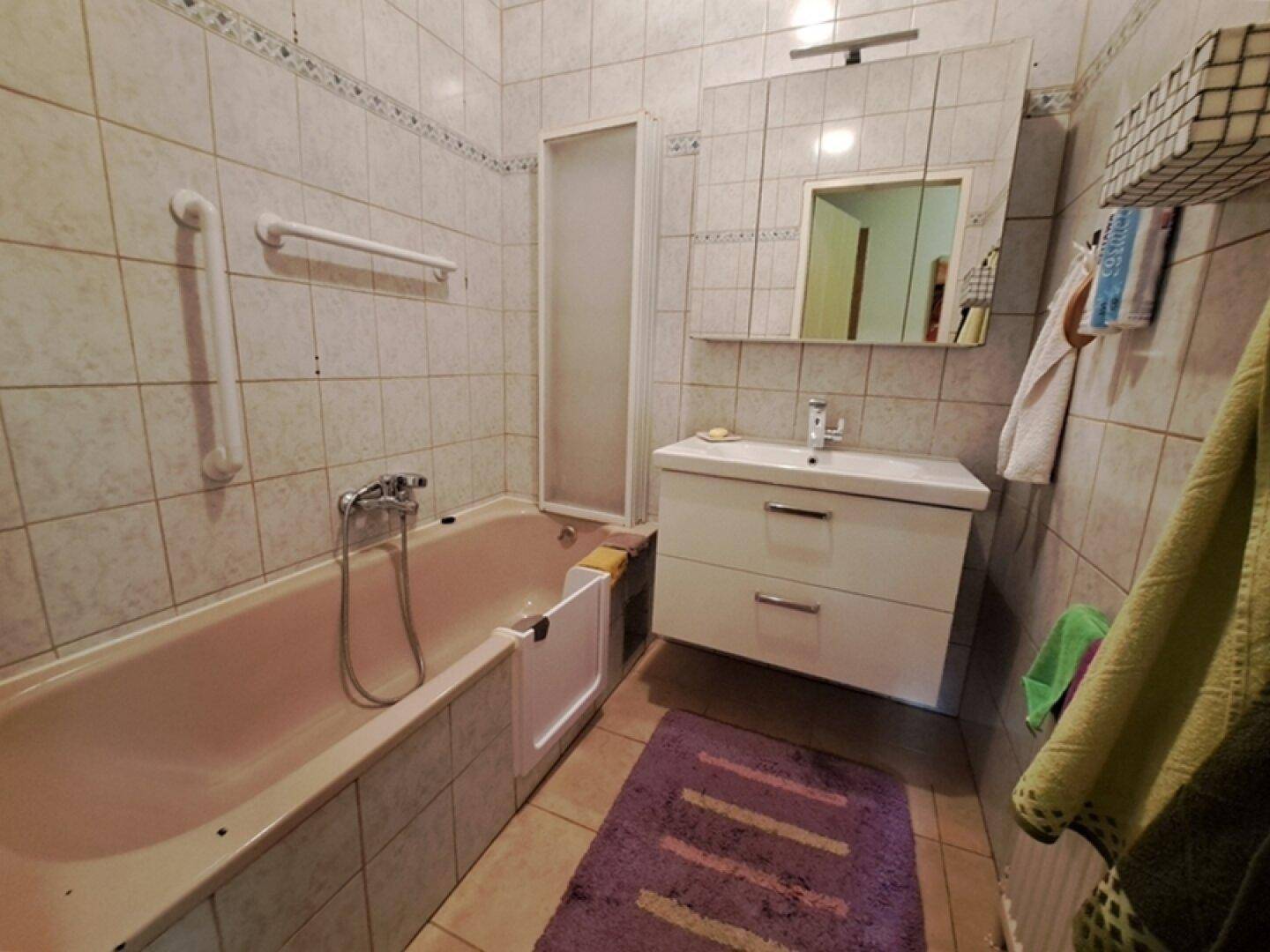 Bad mit Wanne ohne Waschtisch